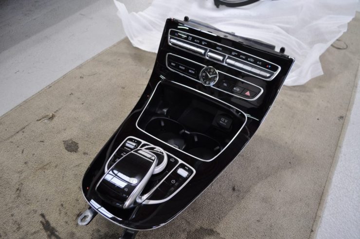W213 センターコンソール　時計