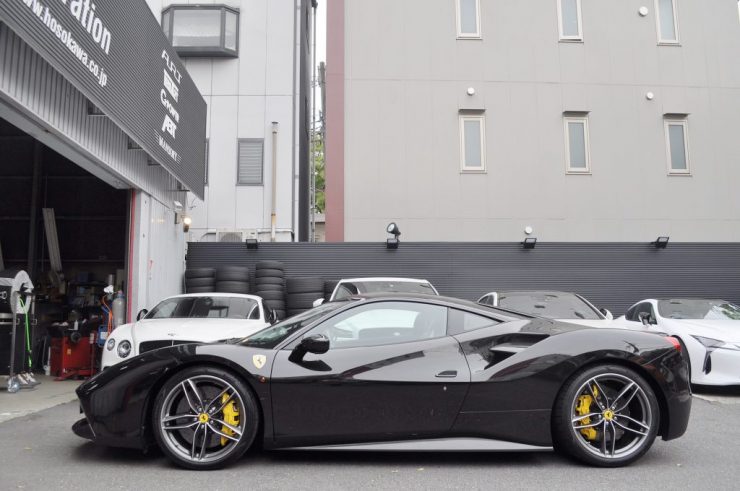 フェラーリ 488GTB ダウンサス ローダウン マフラー交換