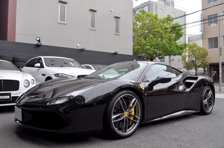 フェラーリ　488GTB　ダウンサス　ローダウン　マフラー交換
