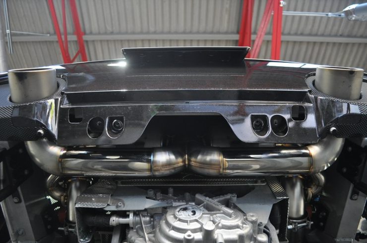 フェラーリ 488GTB ダウンサス ローダウン マフラー交換