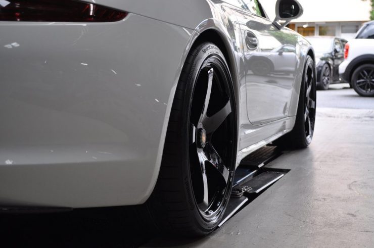 ポルシェ　991 GTS センターロック　ホイール交換　カスタム