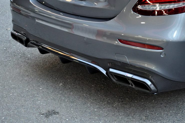 W213 AMG E63 アクラポビッチ マフラー交換
