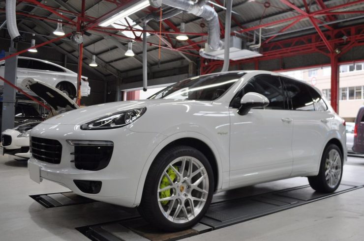 ポルシェ カイエン ハイブリッド KW 車高調
