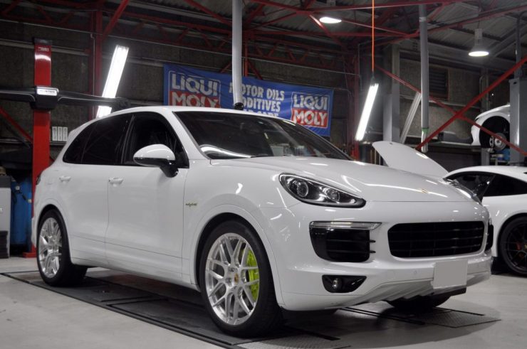 ポルシェ カイエン ハイブリッド KW 車高調