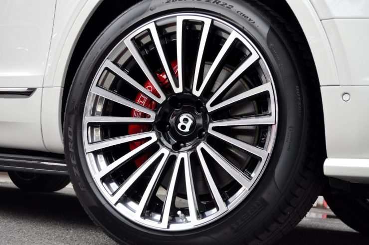 ベントレー　ベンティガ　BCforged ホイール交換　エアロ