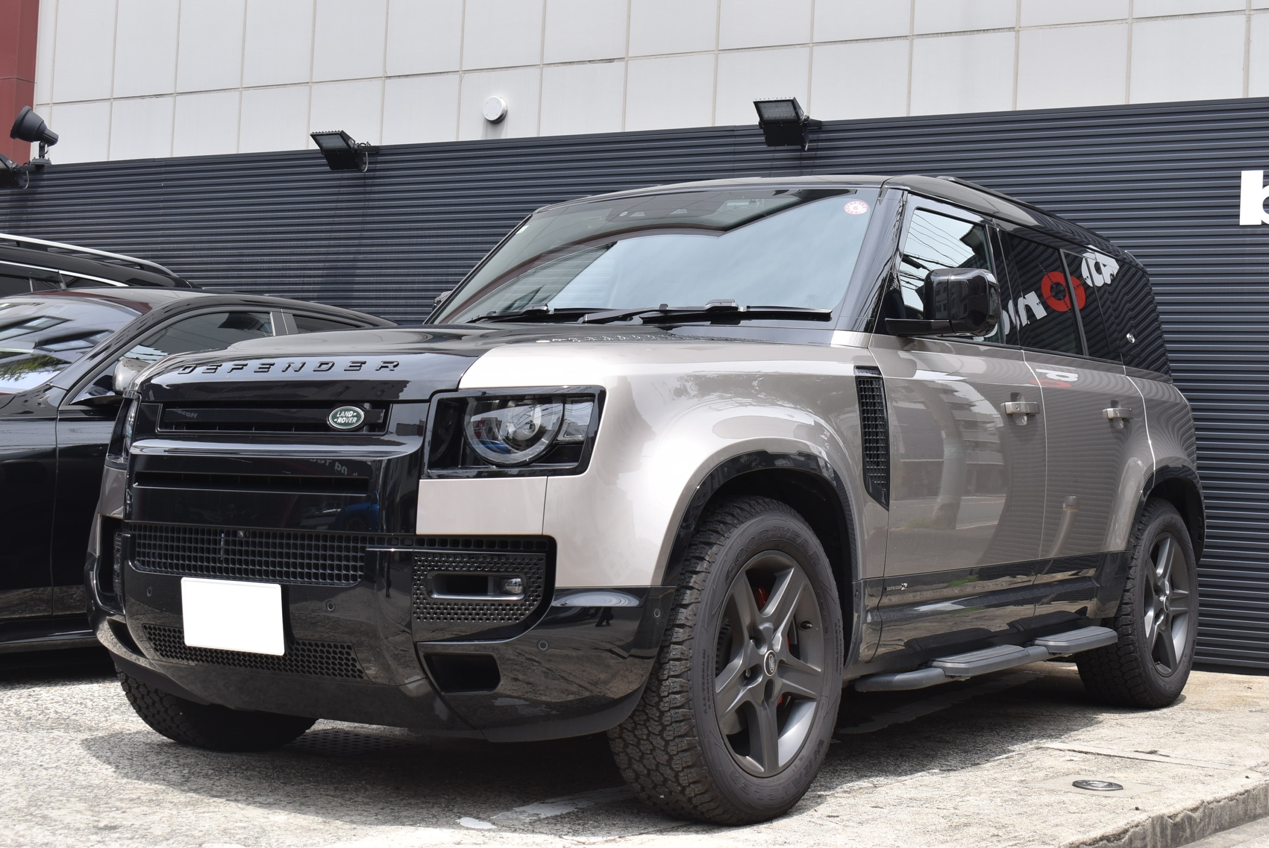 LAND ROVER DEFENDER110 カスタム ボンド大阪