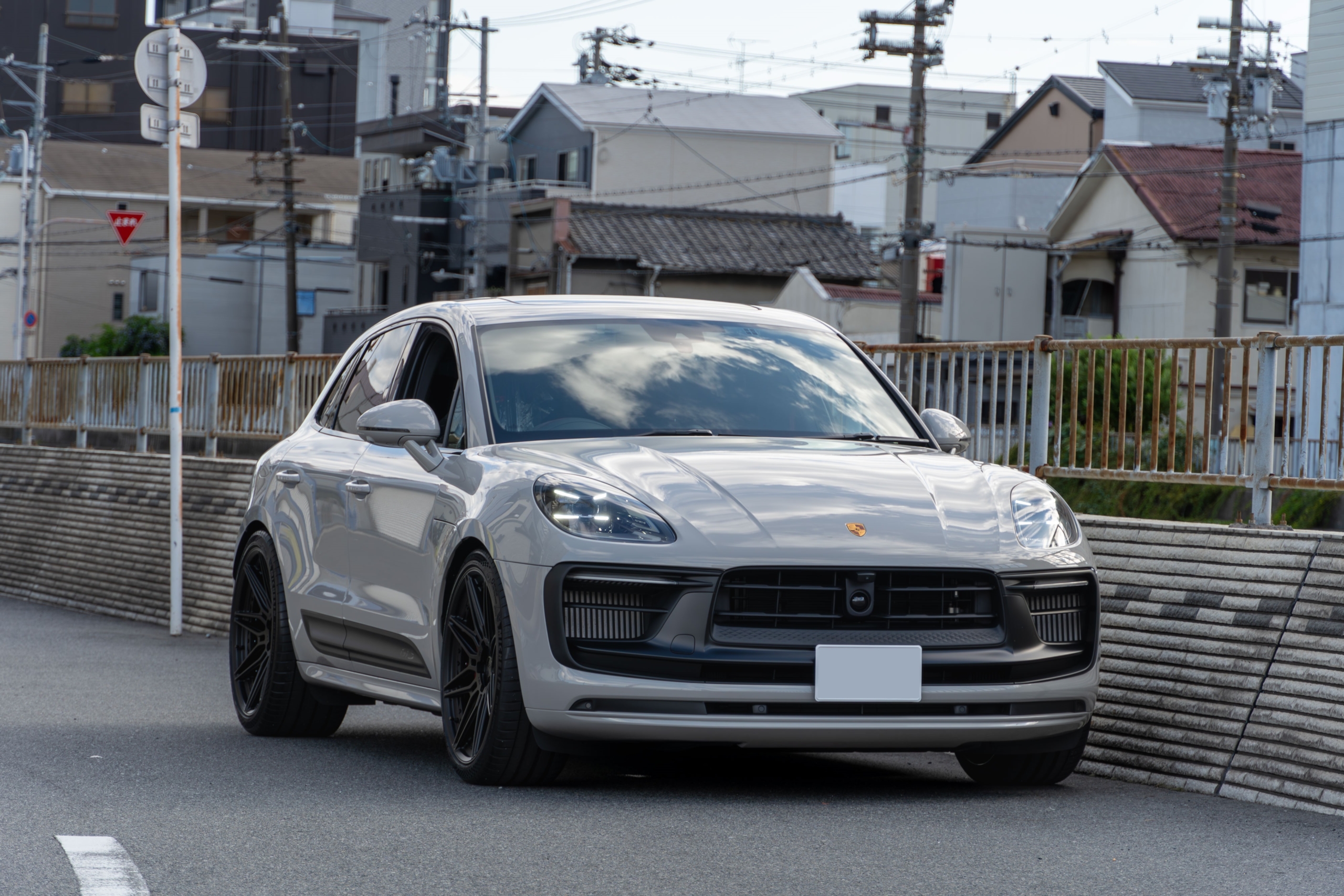 ポルシェ マカン GTS 1221wheels ホイール装着 ボンド大阪