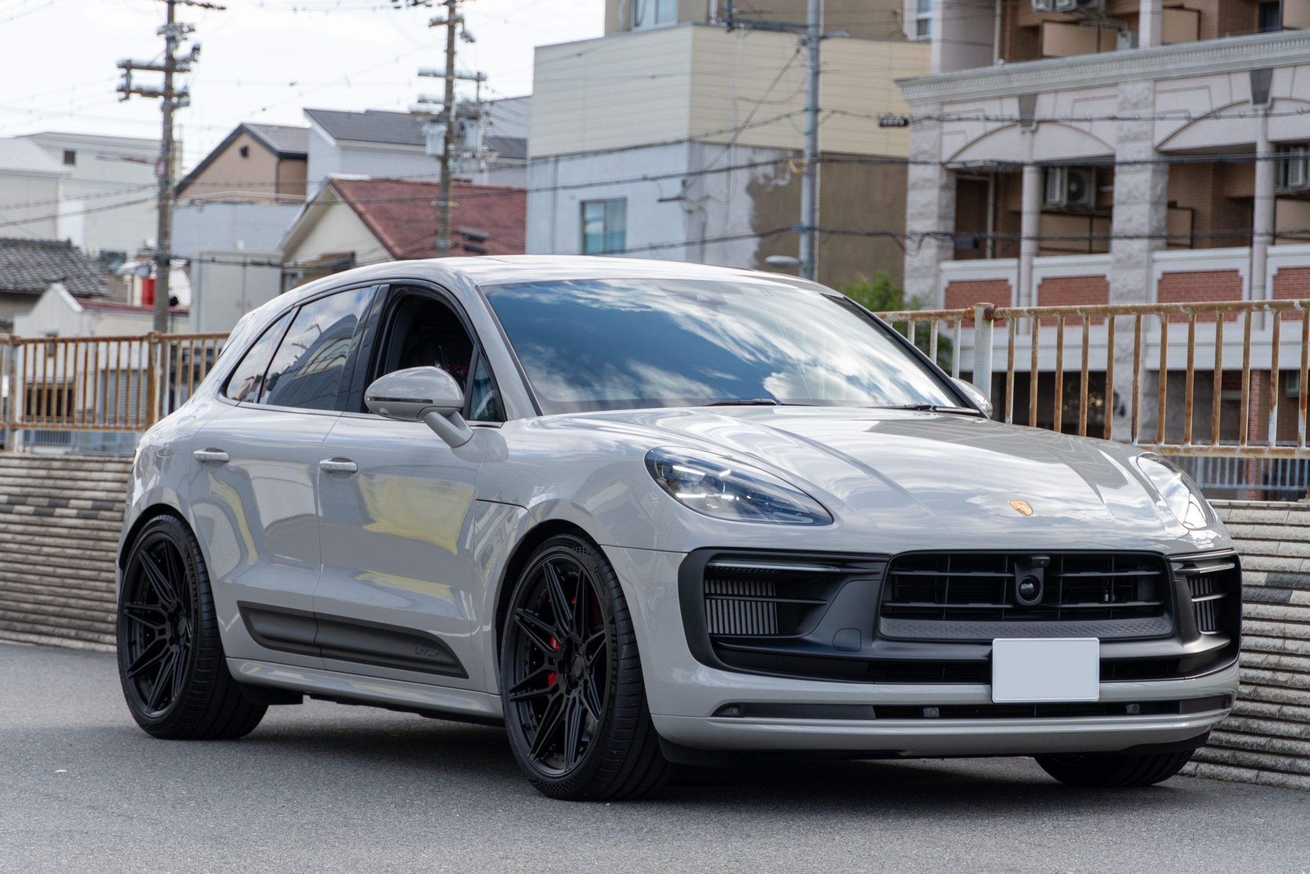 ポルシェ マカン GTS 1221wheels ホイール装着 ボンド大阪