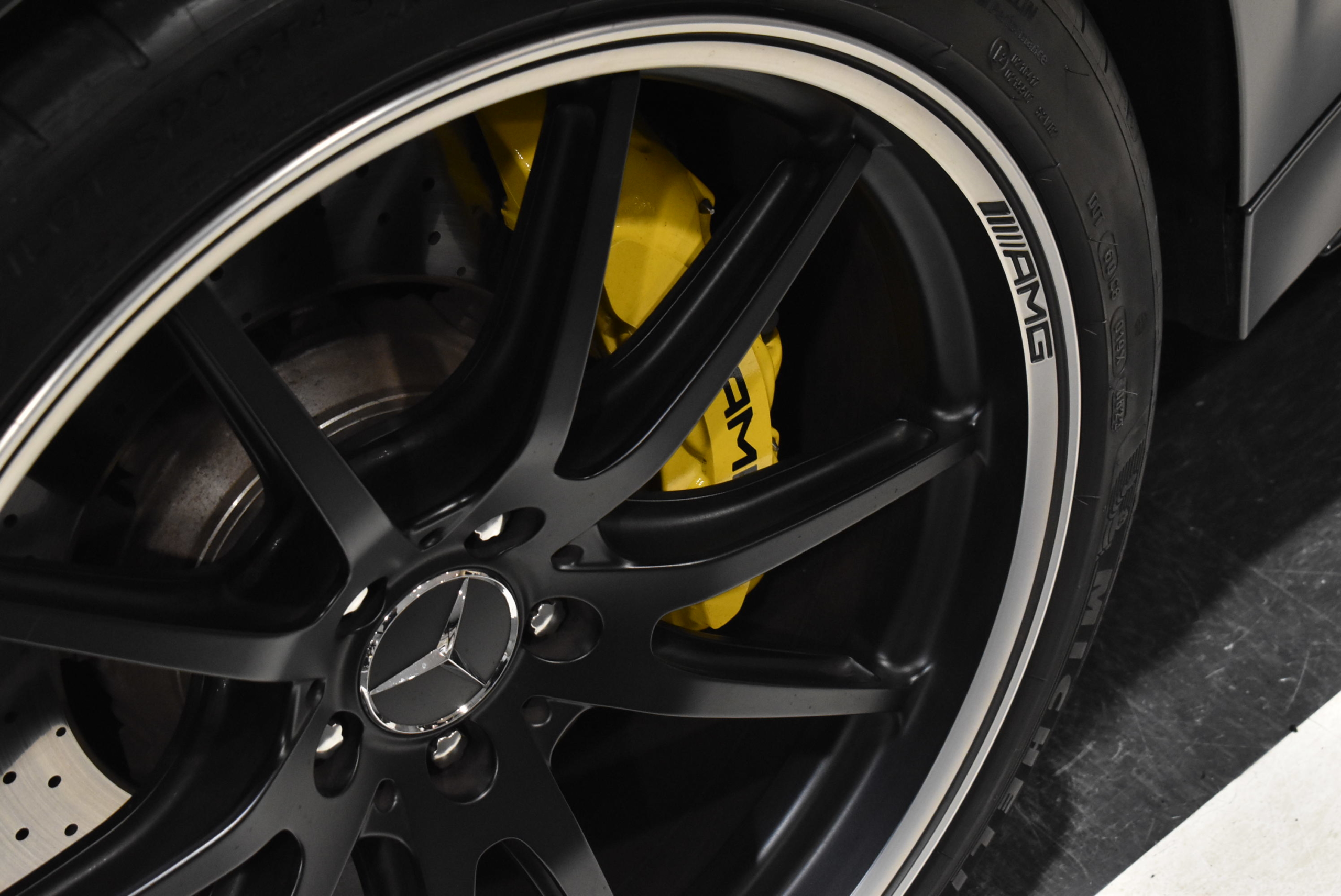 メルセデスAMG GT53 4M+ 4Dクーペ グラファイトグレーマグノ 右ハンドル AMGダイナミックプラスパッケージ パノラマルーフ