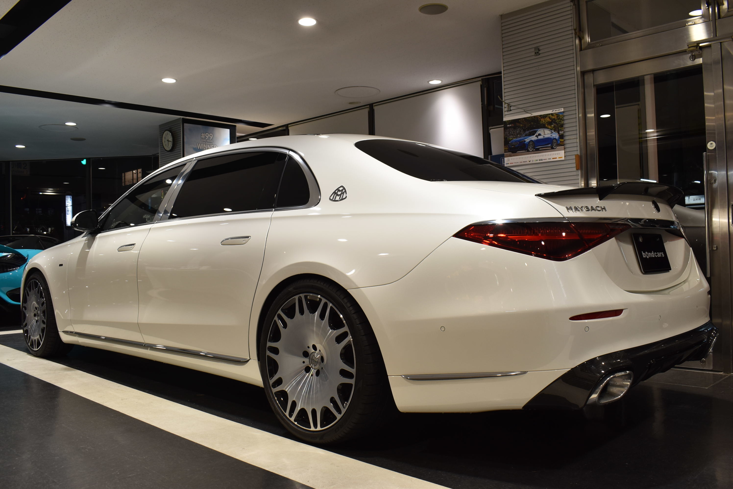メルセデスマイバッハ S680(V12)BRABUS カーボンフロントSP&アドオンパーツ・リアスポイラー・リアディフューザー・モノM21インチ・エンブレム ローダウン