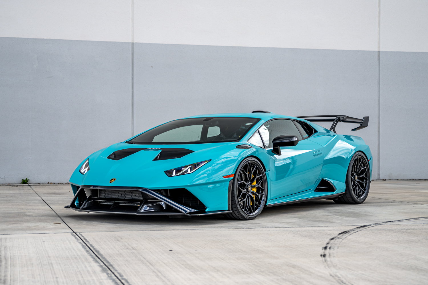 Lamborghini Huracan Tecnica/STO×ASR バルブコントローラ ボンド大阪