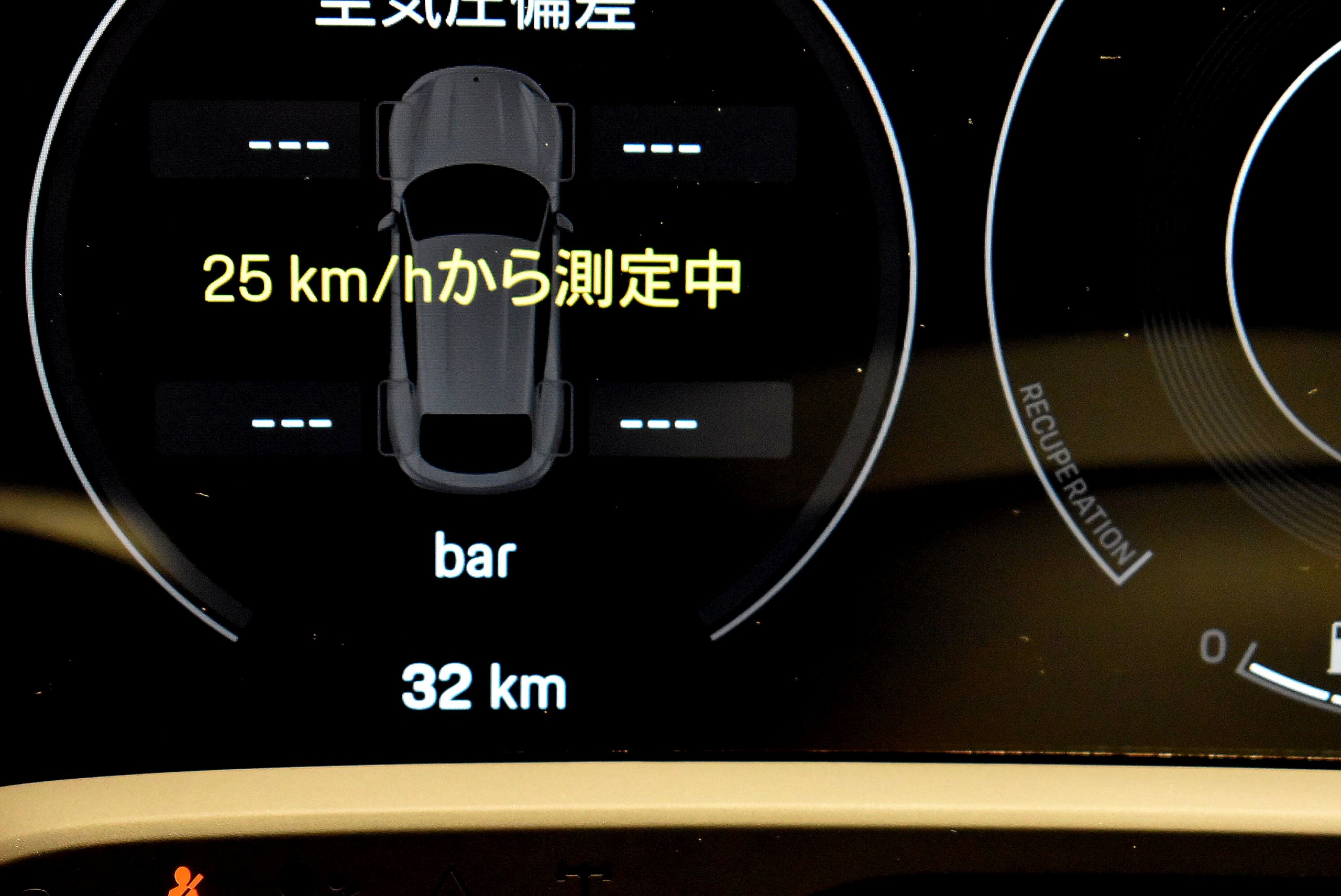 ポルシェ タイカン4 クロスツーリスモ ターボSホイール スポーツクロノP LEDヘッドライト コンフォートシート(14way)