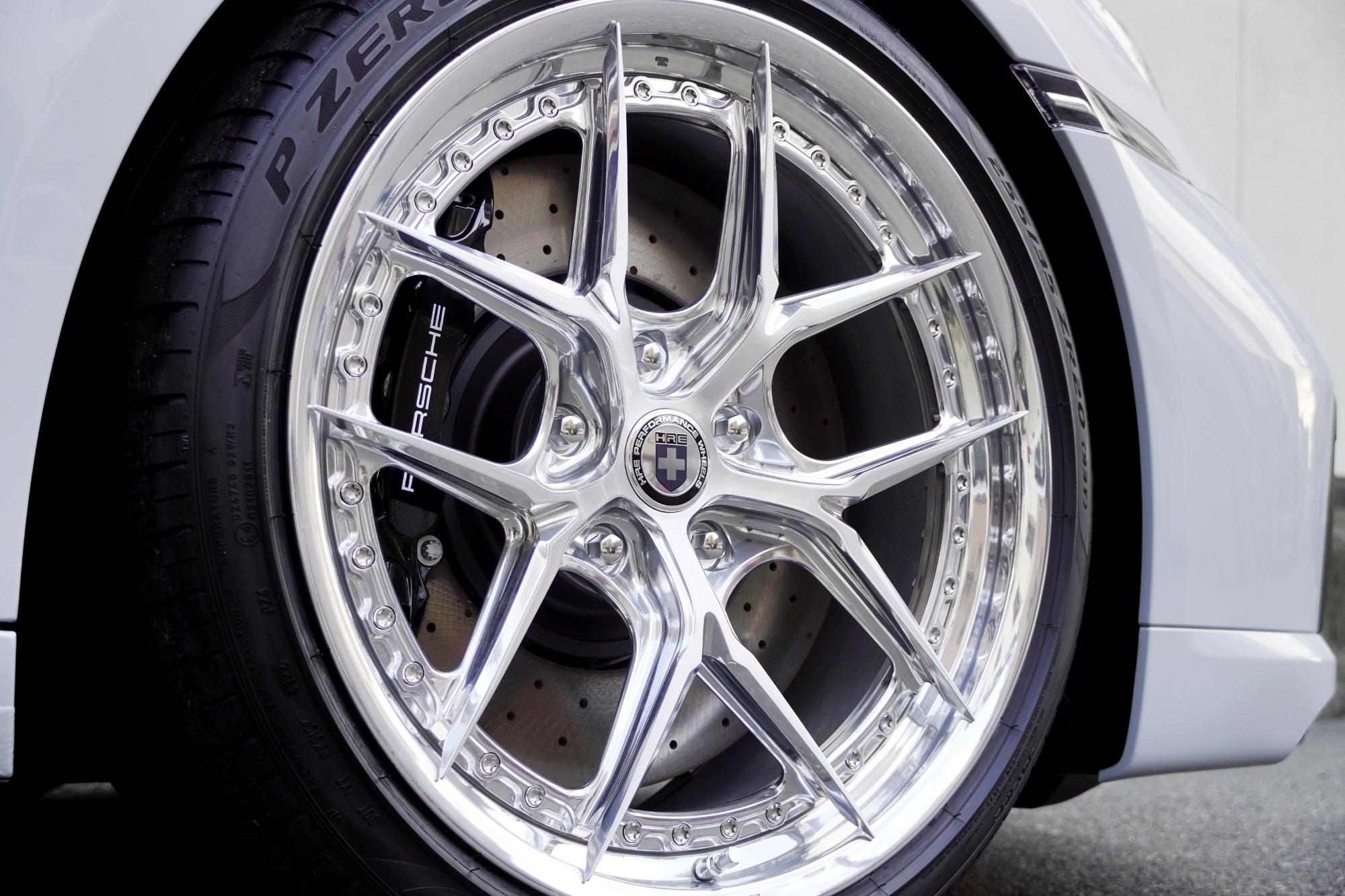 ポルシェ 992ターボ HRE カーボン カスタム