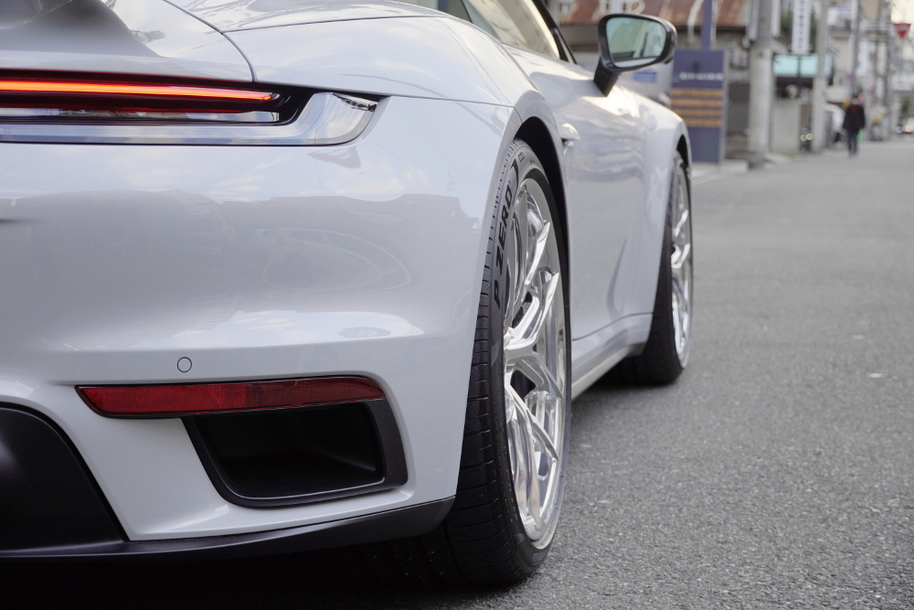 ポルシェ 992ターボ HRE カーボン カスタム