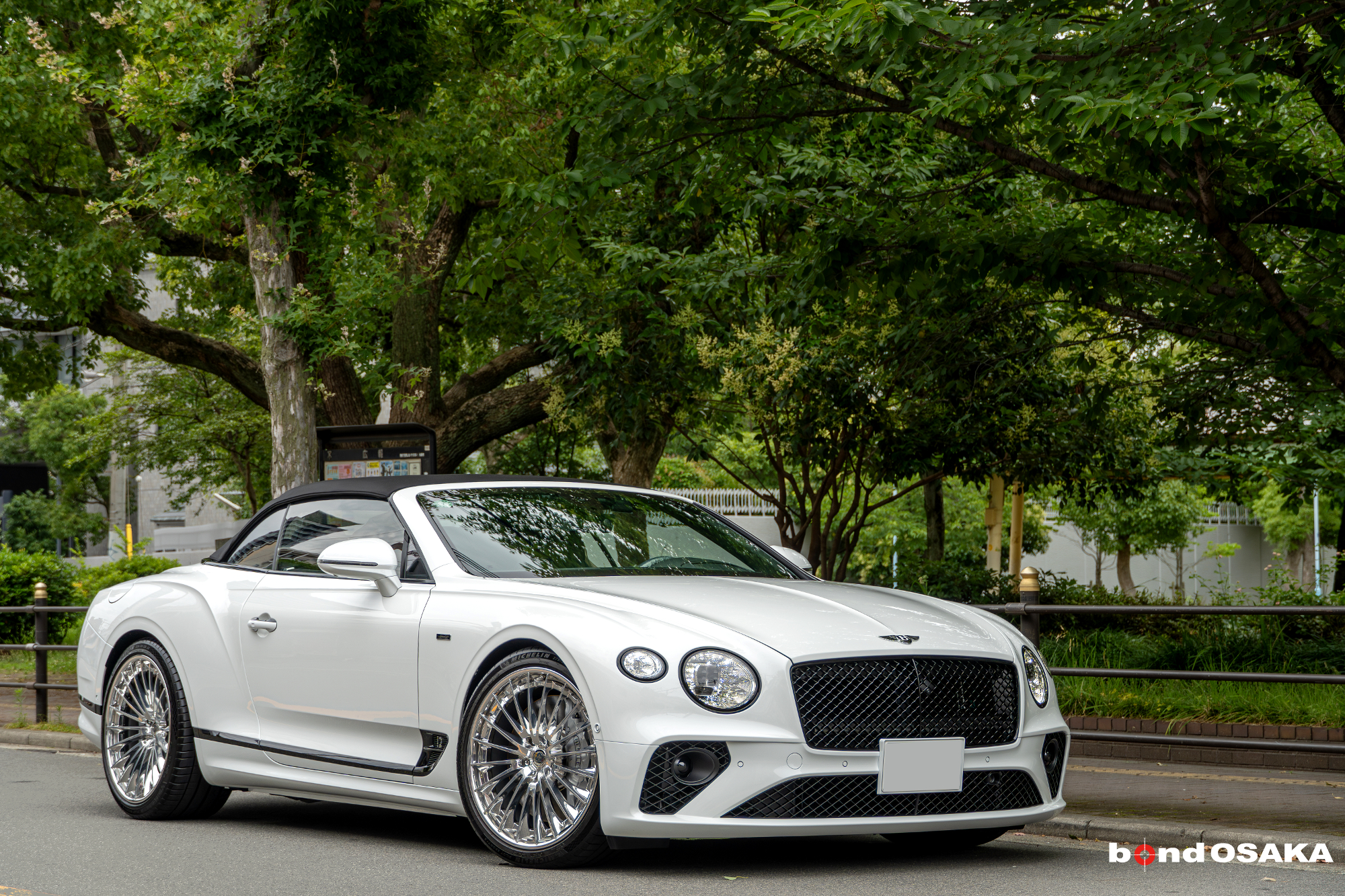 ベントレー　コンチネンタルGTC　HRE　デジタルインナーミラー　カスタム