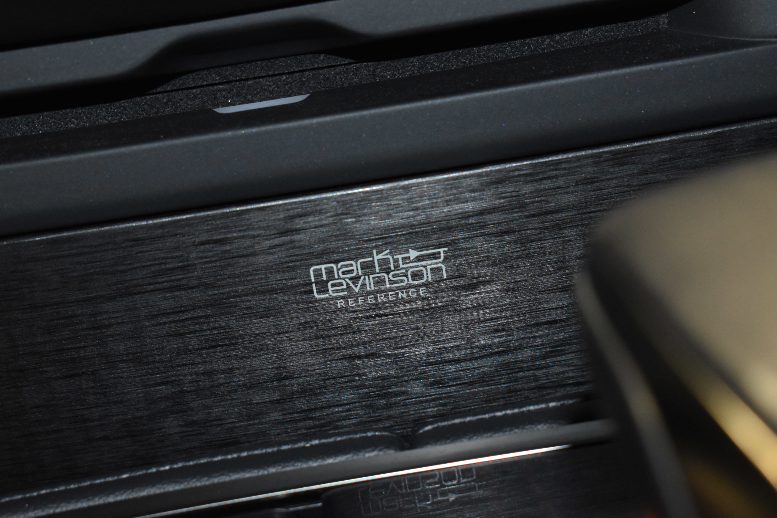 LEXUS　LS500ｈ　バージョンＬ　マークレビンソンオーディオ　３眼LEDヘッドライト　シートヒーター＆ベンチレーション　サンルーフ　HYPERFORGED　HF-LMC 22インチ　エアサスコントローラー