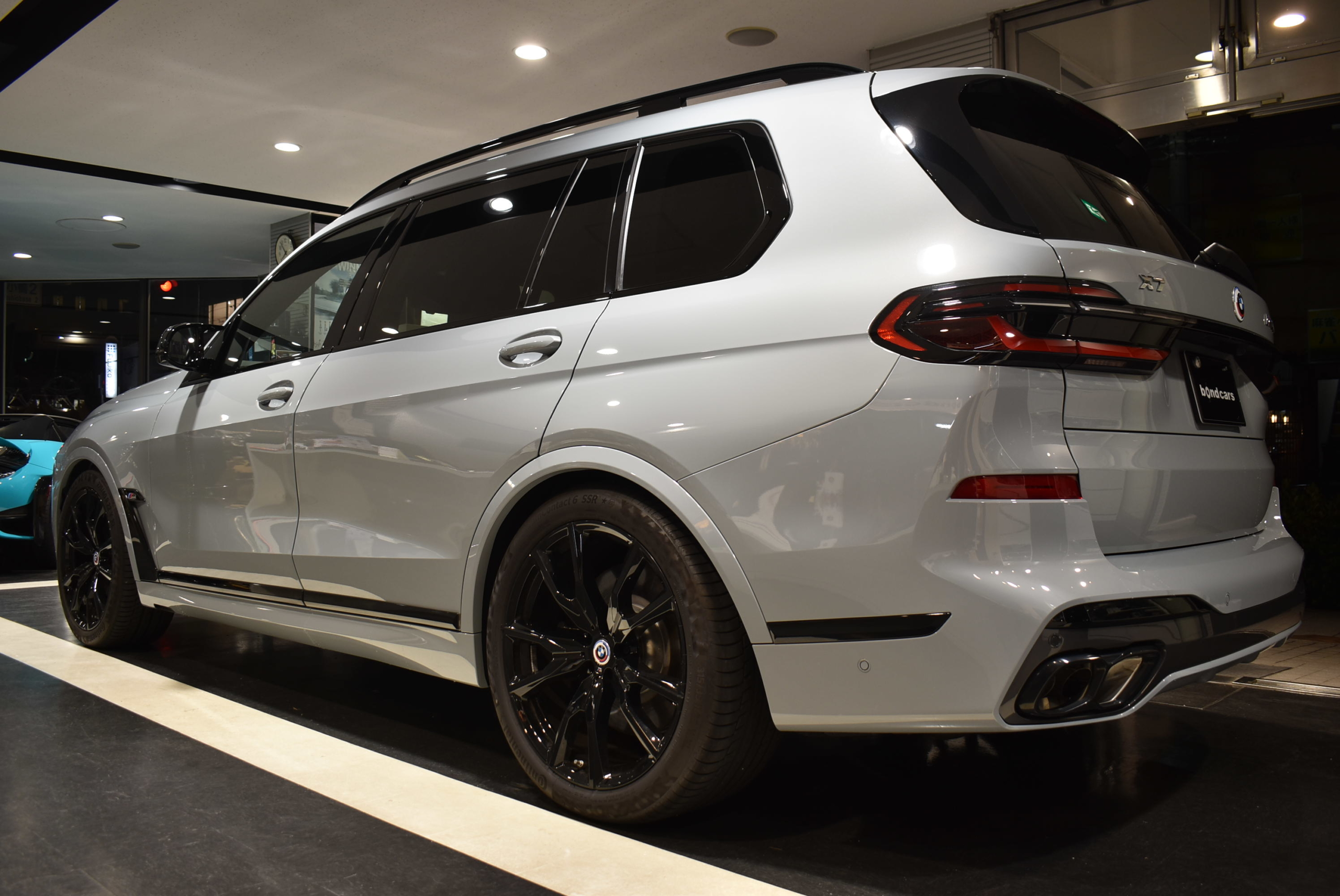 BMW X7 M60i xDrive ブルックリングレー 22インチOPアルミ カーボンインテリア パノラマルーフ B&Wオーディオ