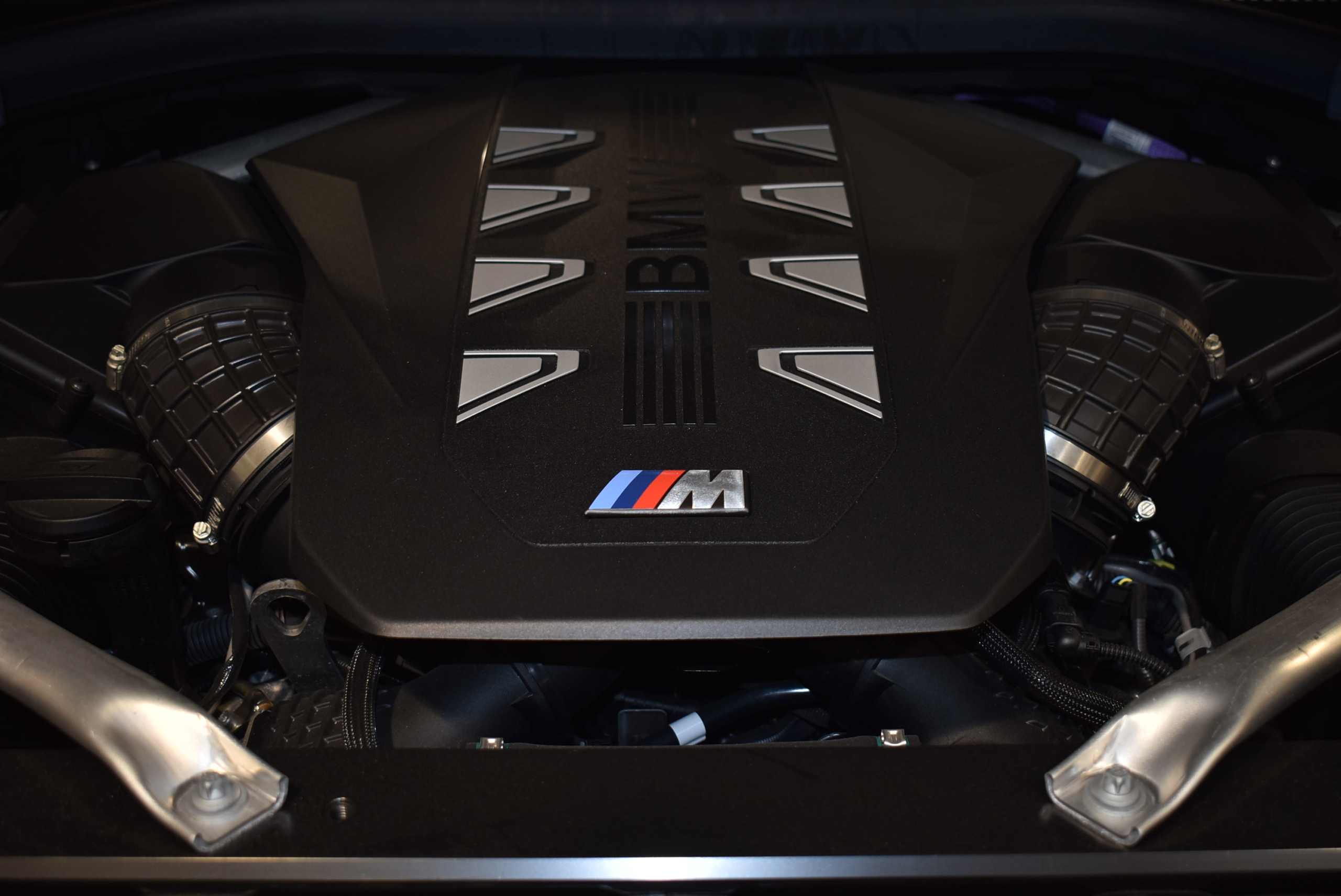 BMW X7 M60i xDrive ブルックリングレー 22インチOPアルミ カーボンインテリア パノラマルーフ B&Wオーディオ