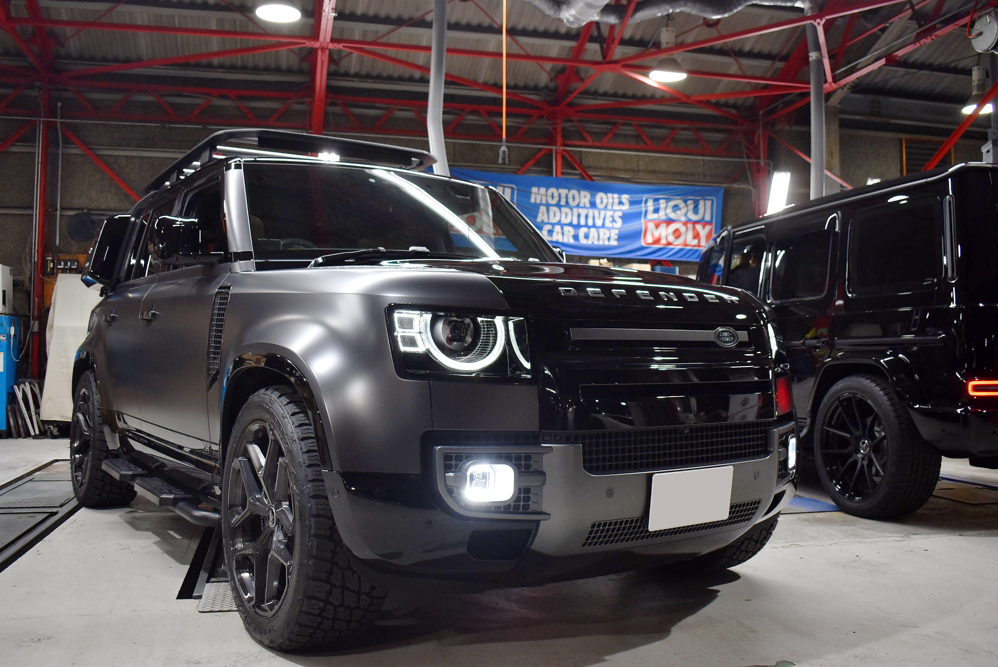 ディフェンダーV8 BCforged URBAN AUTOMOTIVE カスタム 