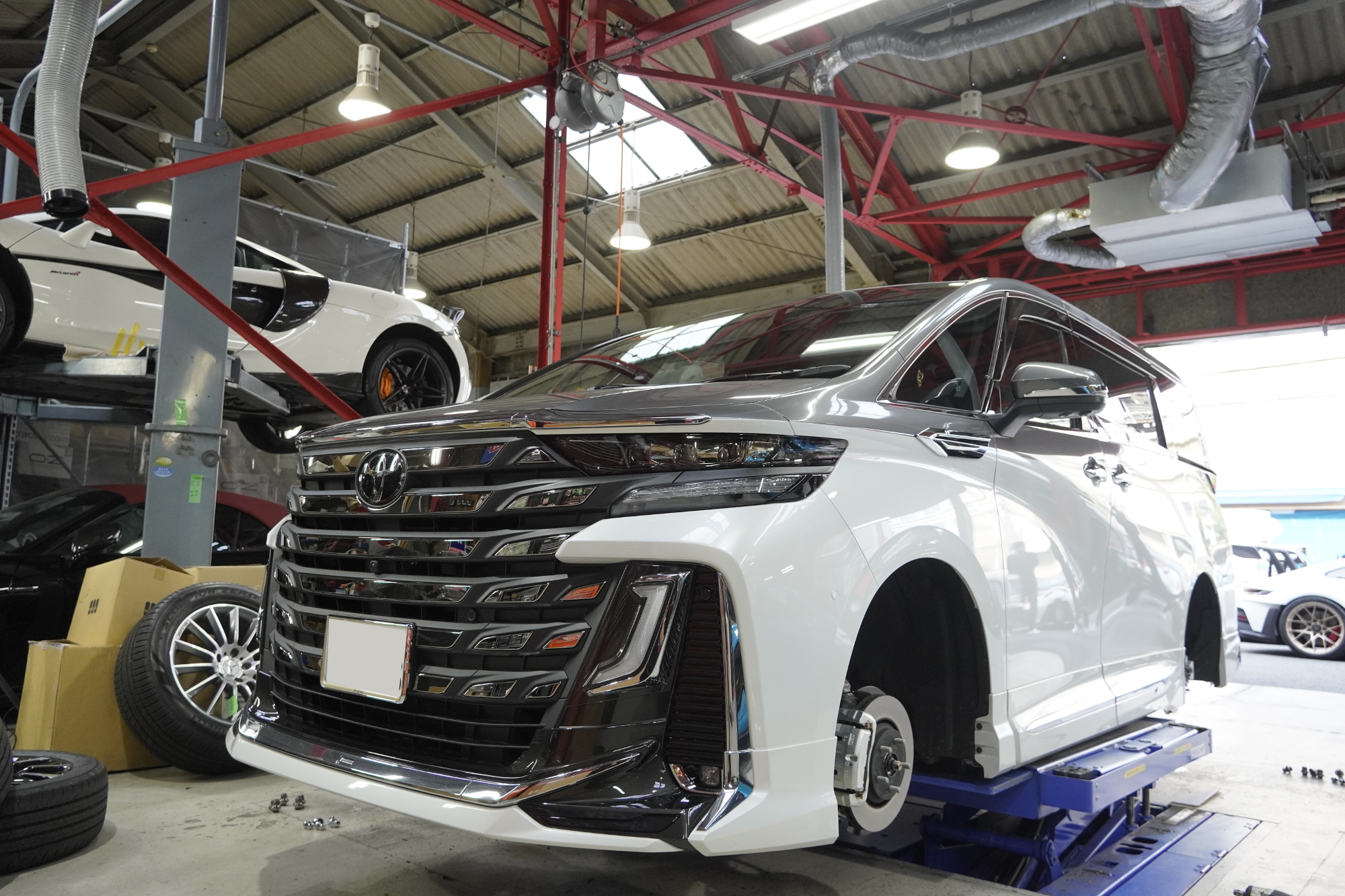 40系　ヴェルファイア　ラッピング　セキュリティ　AKforged ホイール交換　カスタム