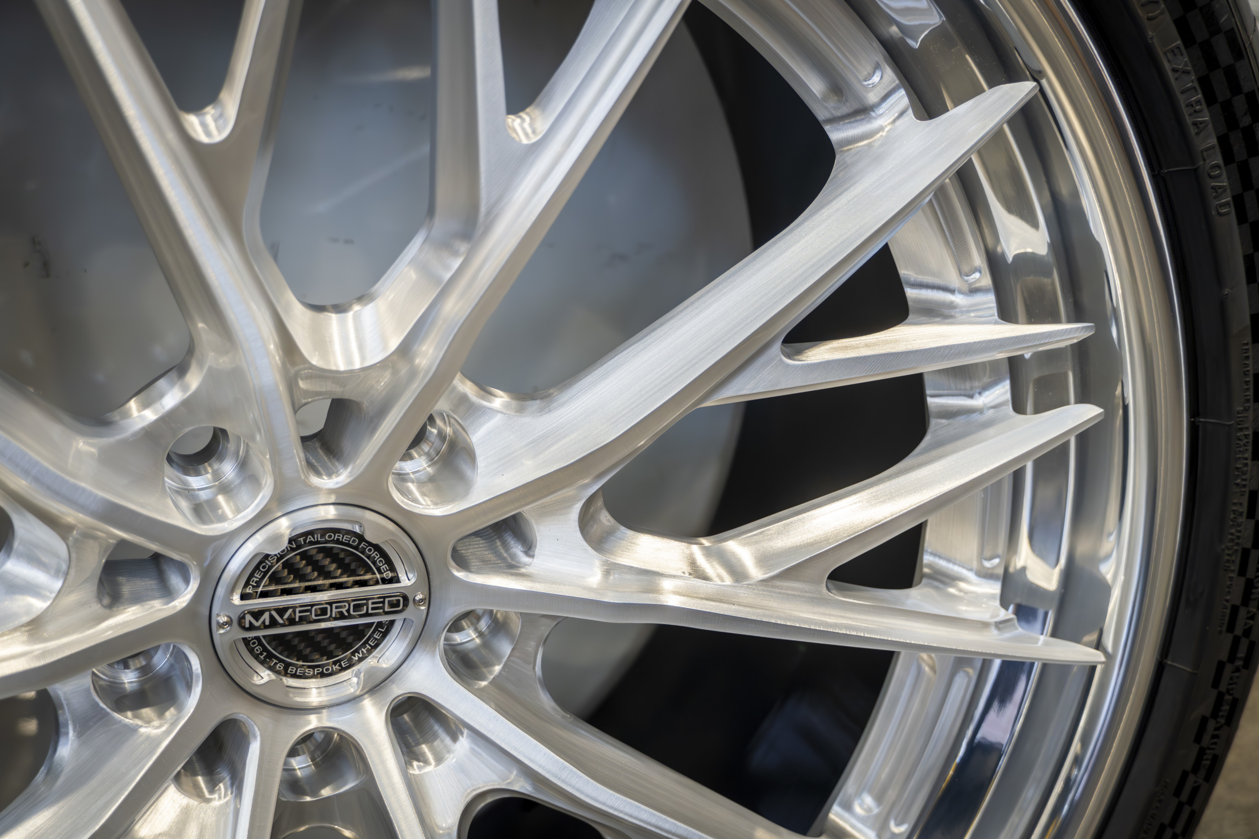 MV Forged MR-241 マセラティ 新型グラントゥーリズモ M189 ボンド大阪