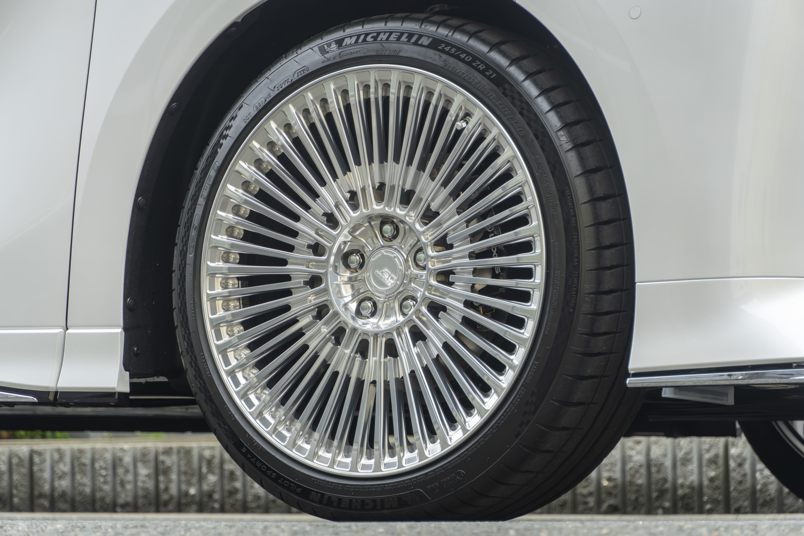 LEXUS LM500h×BC Forged MKP45 ホイール ボンド大阪