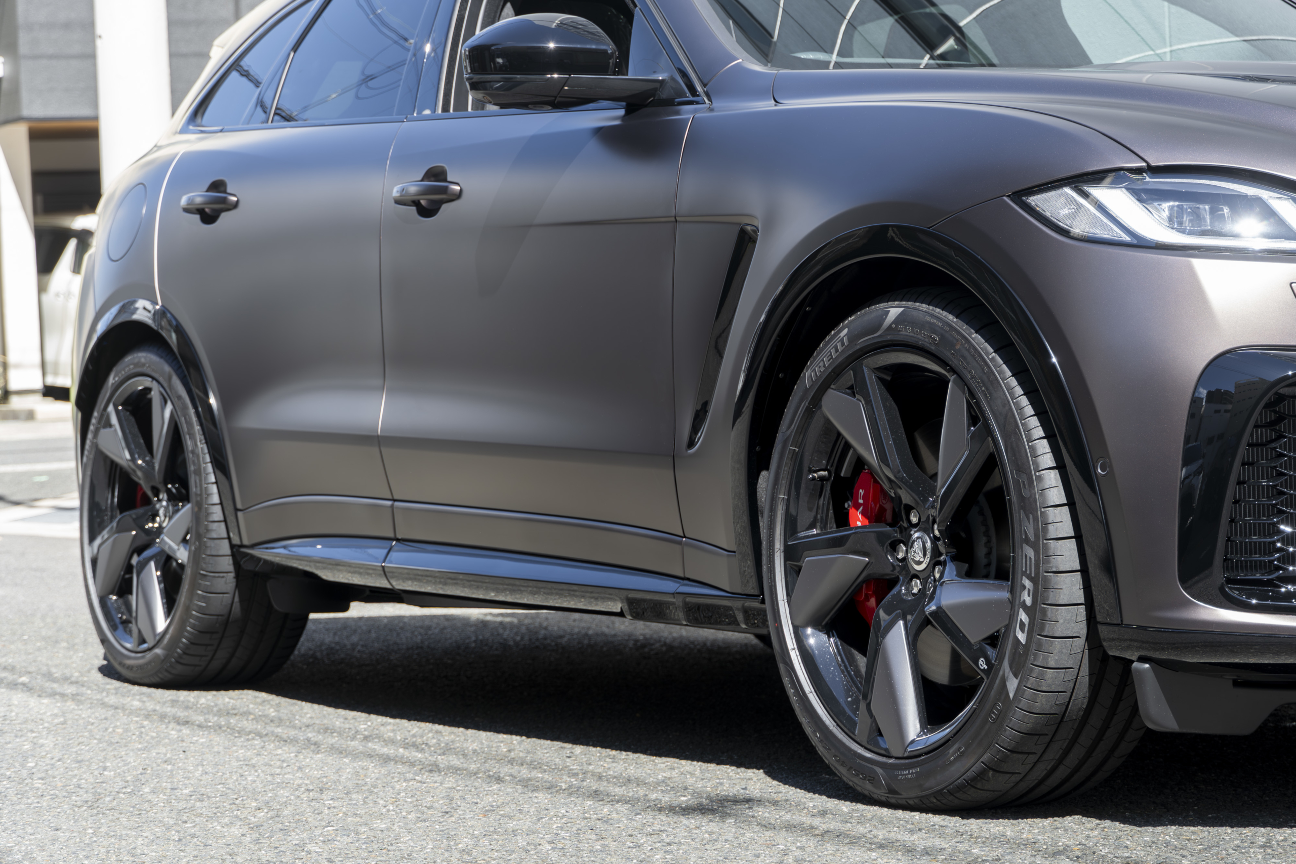 JAGUAR F-Pace SVR MSS サス・プロテクションフィルム・マーヴェラス ブレーキパッド ボンド大阪