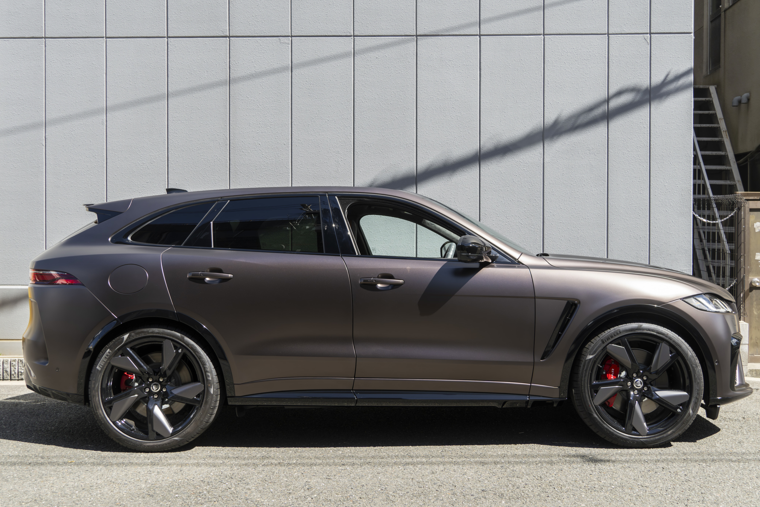 JAGUAR F-Pace SVR MSS サス・プロテクションフィルム・マーヴェラス ブレーキパッド ボンド大阪