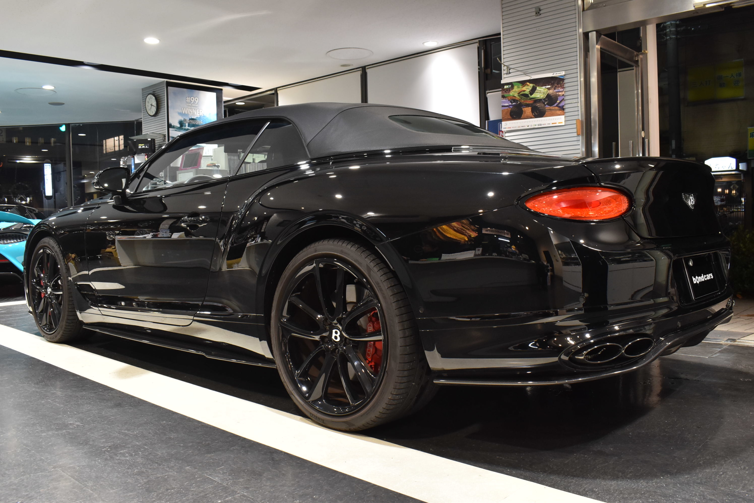 ベントレー　コンチネンタルGTコンバーチブル　V8　ブラック　マリナードライビングスペック　スタイリングスペック　ツーリングスペック　ブラックラインスペック　ロワリング＆スペーサー