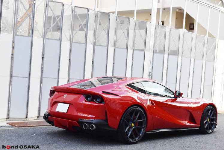 フェラーリ　812 BCforged　中古　特価