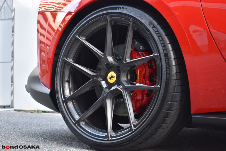 フェラーリ　812 BCforged　中古　特価