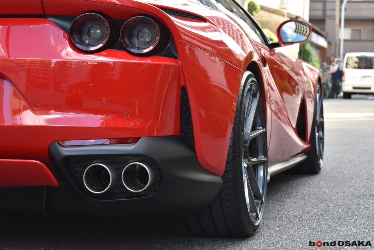 フェラーリ　812 BCforged　中古　特価