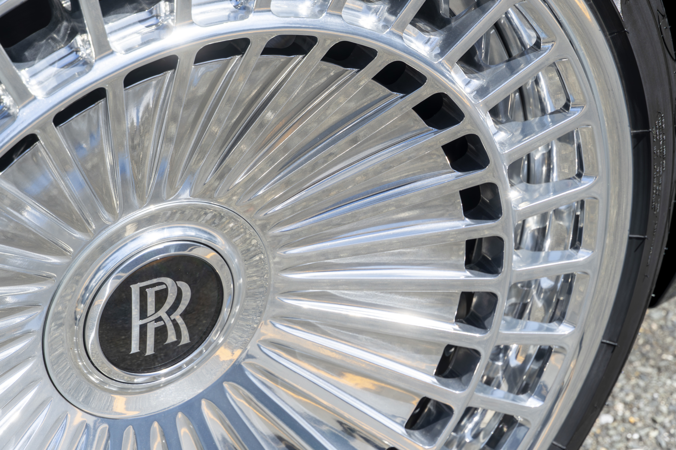 Rolls-Royce Ghost Ⅲ×MV Forged ボンド大阪
