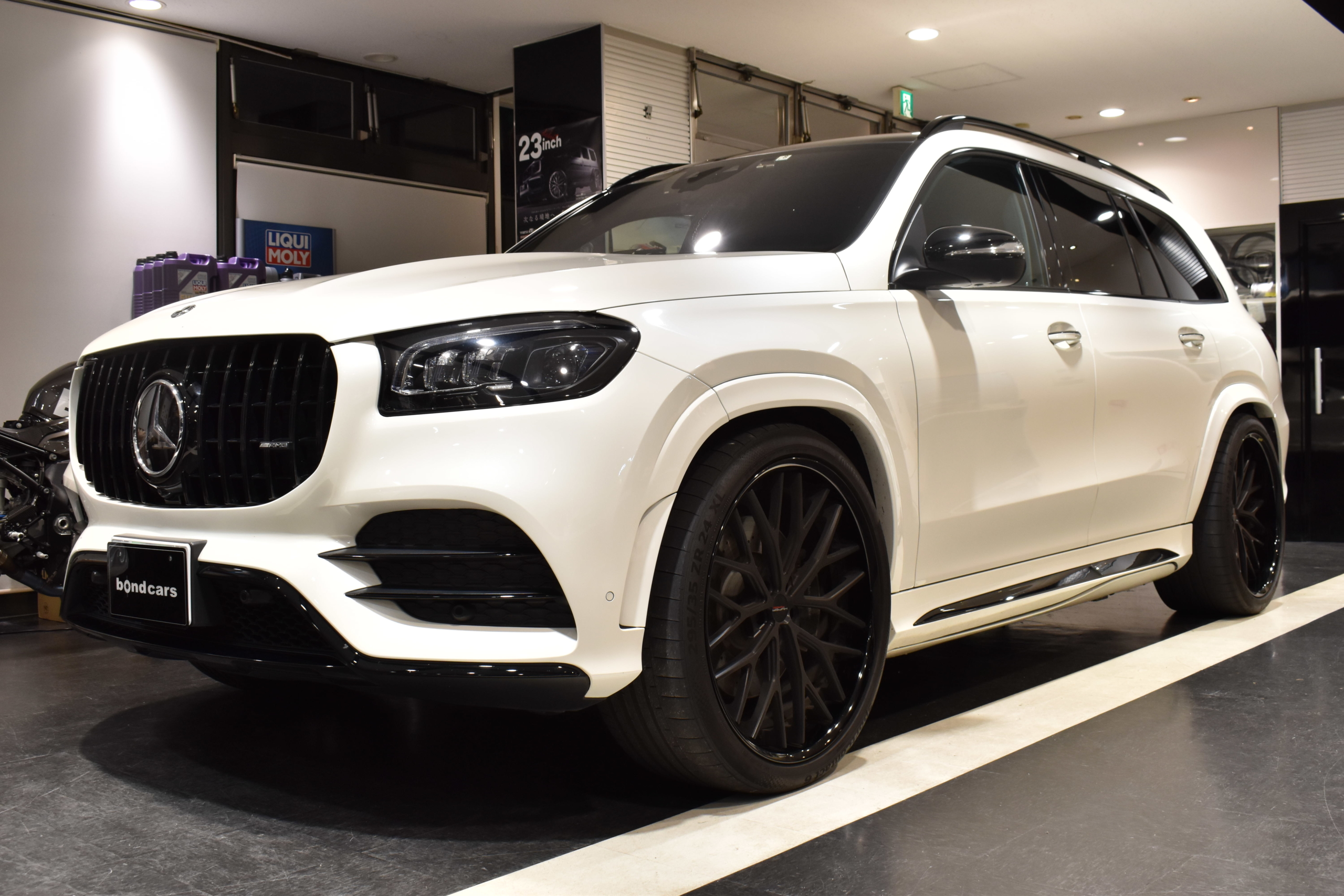 メルセデスベンツ　GLS400ｄ　4MATIC　AMGライン　HYPERFORGED　HF-DIC　24インチアルミ　電動サイドステップ　各部ラッピング　リアモニター×2　ローダウン