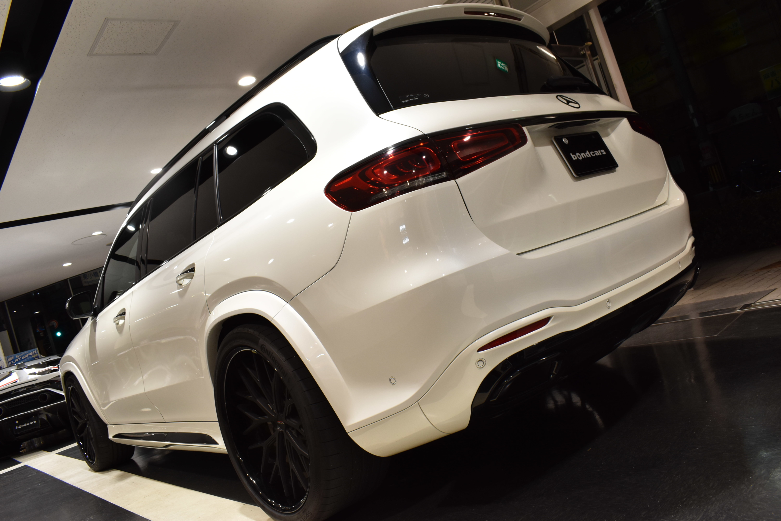メルセデスベンツ　GLS400ｄ　4MATIC　AMGライン　HYPERFORGED　HF-DIC　24インチアルミ　電動サイドステップ　各部ラッピング　リアモニター×2　ローダウン