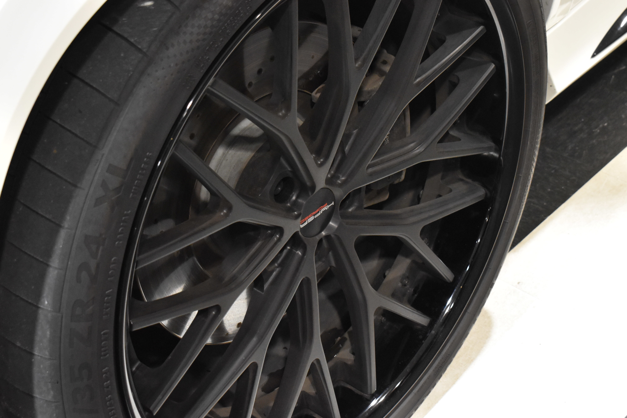 メルセデスベンツ　GLS400ｄ　4MATIC　AMGライン　HYPERFORGED　HF-DIC　24インチアルミ　電動サイドステップ　各部ラッピング　リアモニター×2　ローダウン