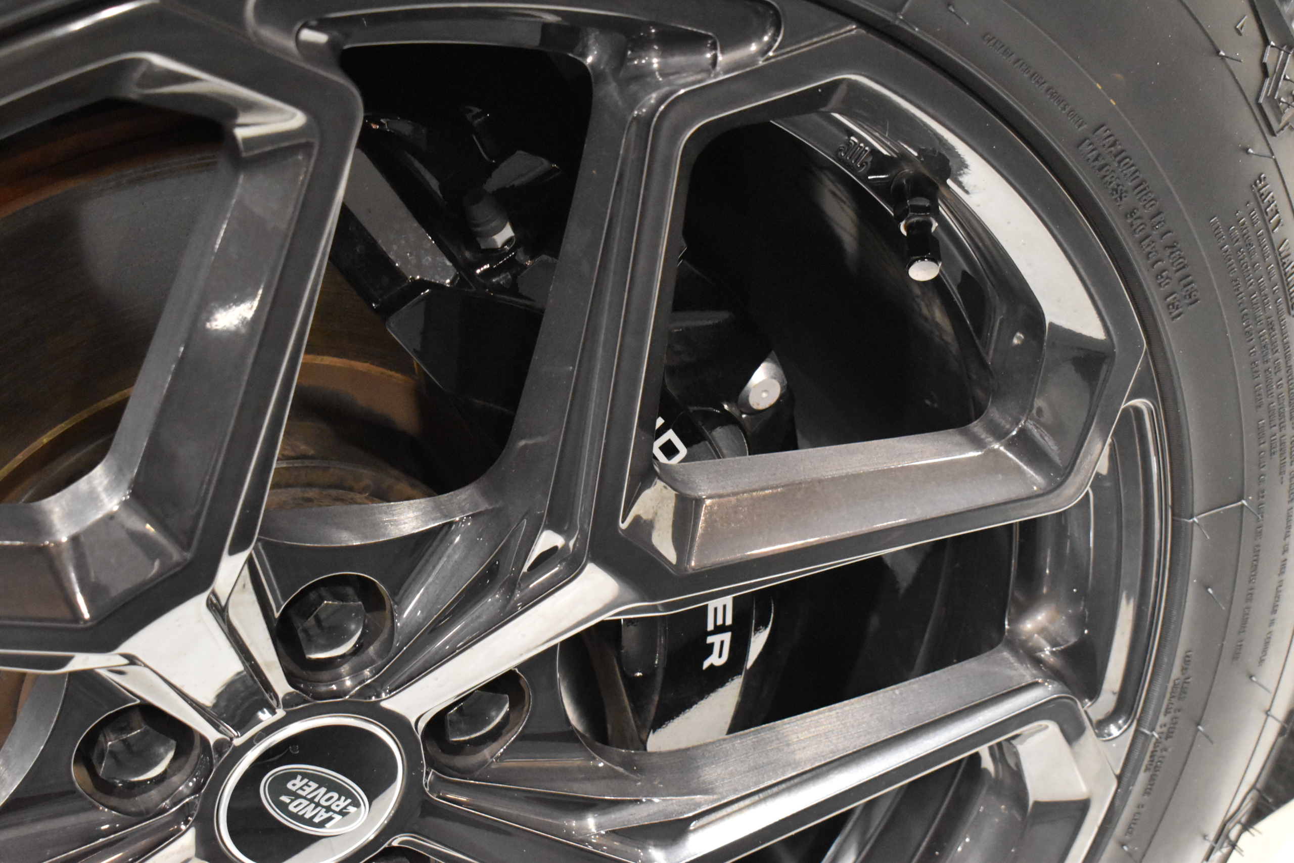 ランドローバー ディフェンダー110 V8 カルパチアンED(限定車) 純正ルーフキャリア他 BC FORGED 22インチ URBAN AUTOMOTIVE(ハイパワーLED/FOGセット・ブラックサイドステップ・ルーフスポイラー