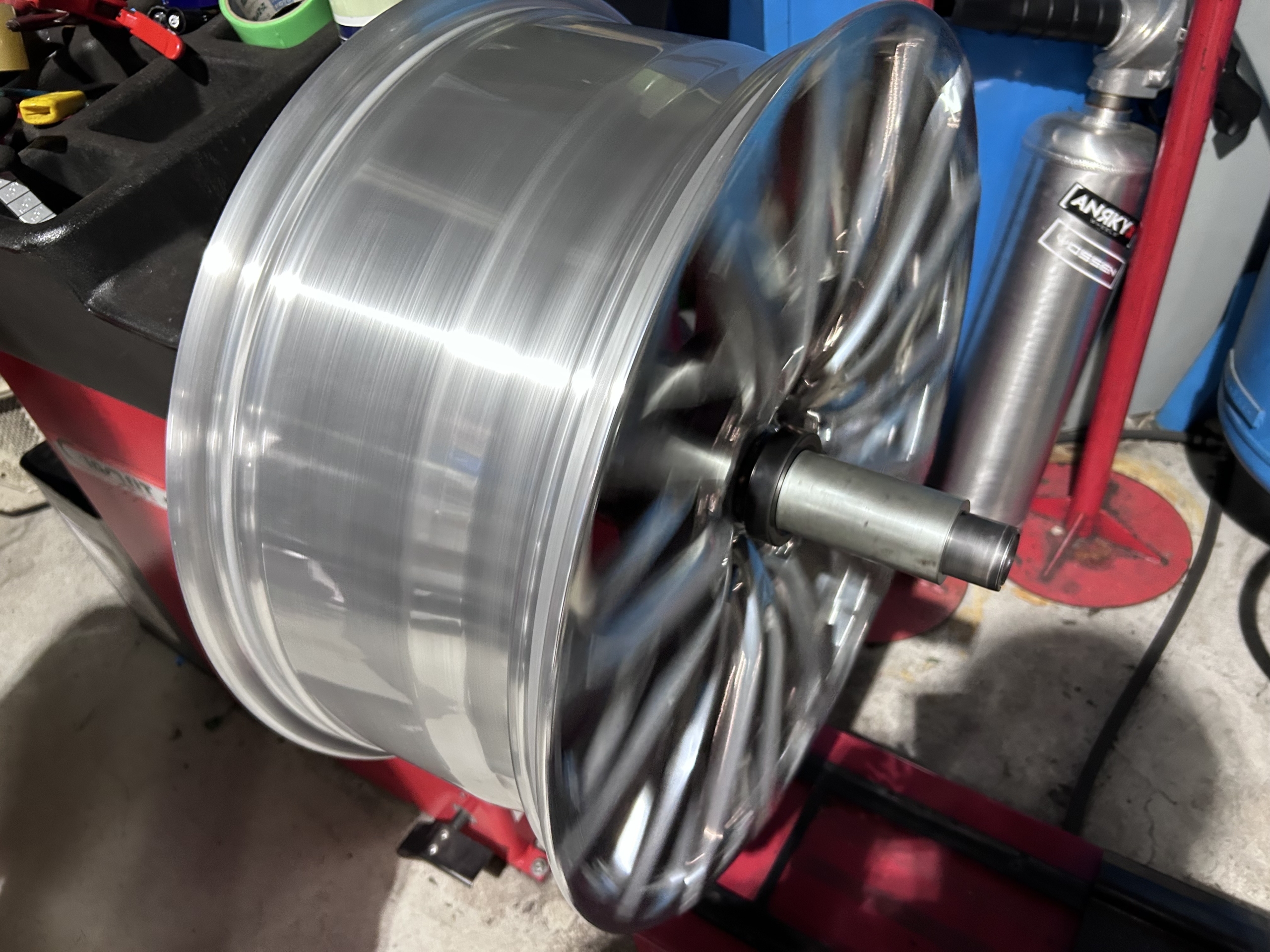 レクサス　LM　AKforged  ホイール　カスタム