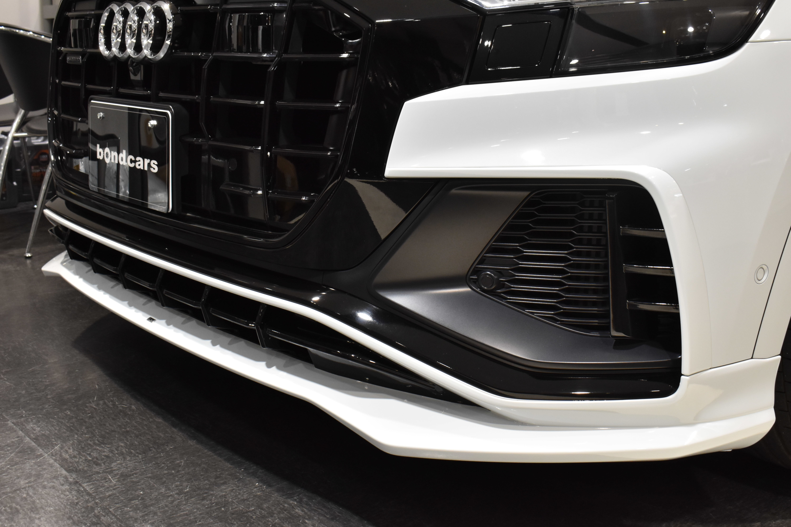 ＡＵＤＩＱ８　５５ＴクワトロＳ－ＬＩＮＥ　グレイシアホワイト　クロスステッチフルレザーシート（ヒーター＆Ｆベンチレーション）　パノラミックスライディングルーフ　ＡＢＴエアロパーツ　BC FORGED　２３インチAW　キャリパーペイント