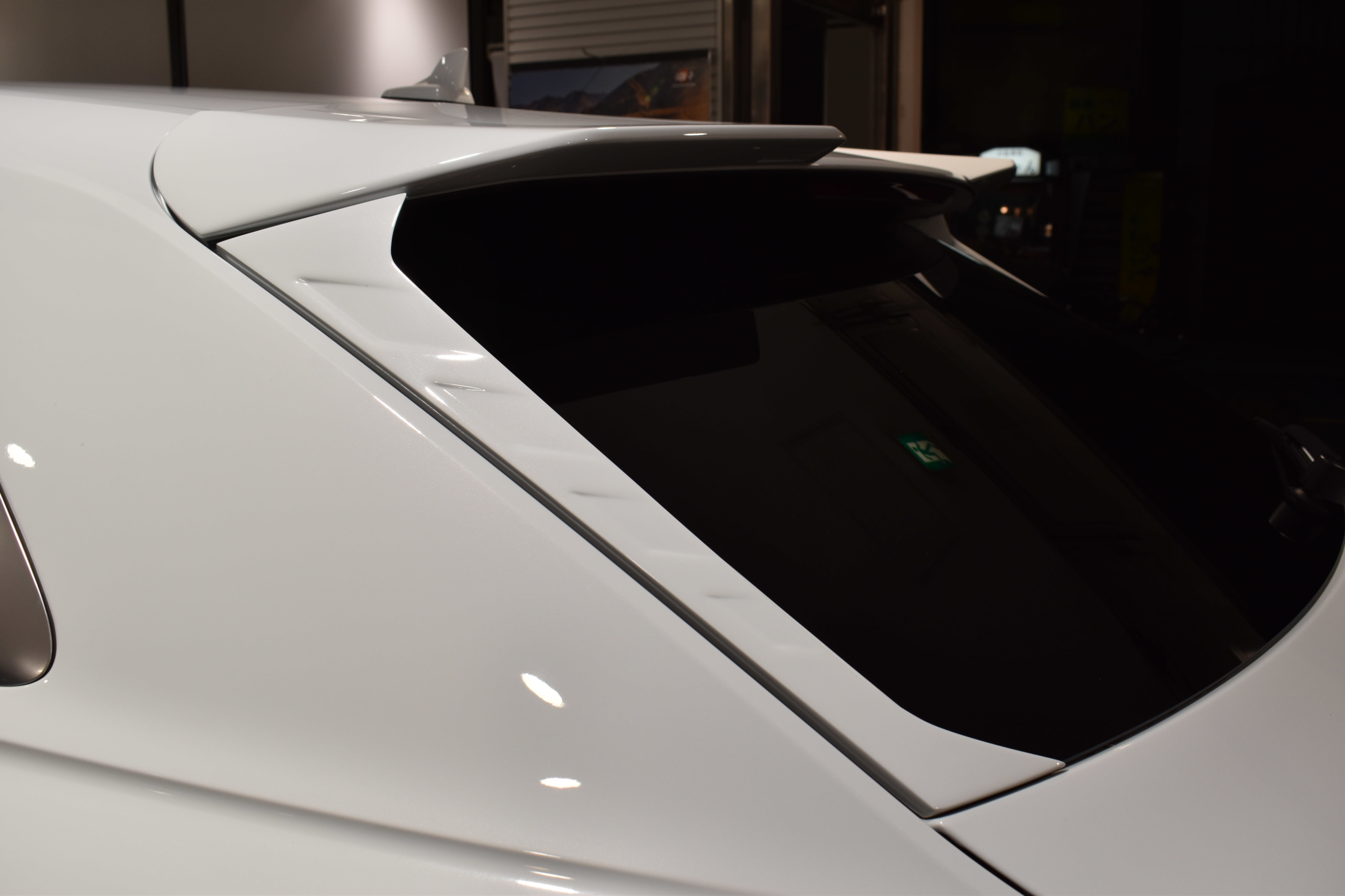 ＡＵＤＩＱ８　５５ＴクワトロＳ－ＬＩＮＥ　グレイシアホワイト　クロスステッチフルレザーシート（ヒーター＆Ｆベンチレーション）　パノラミックスライディングルーフ　ＡＢＴエアロパーツ　BC FORGED　２３インチAW　キャリパーペイント