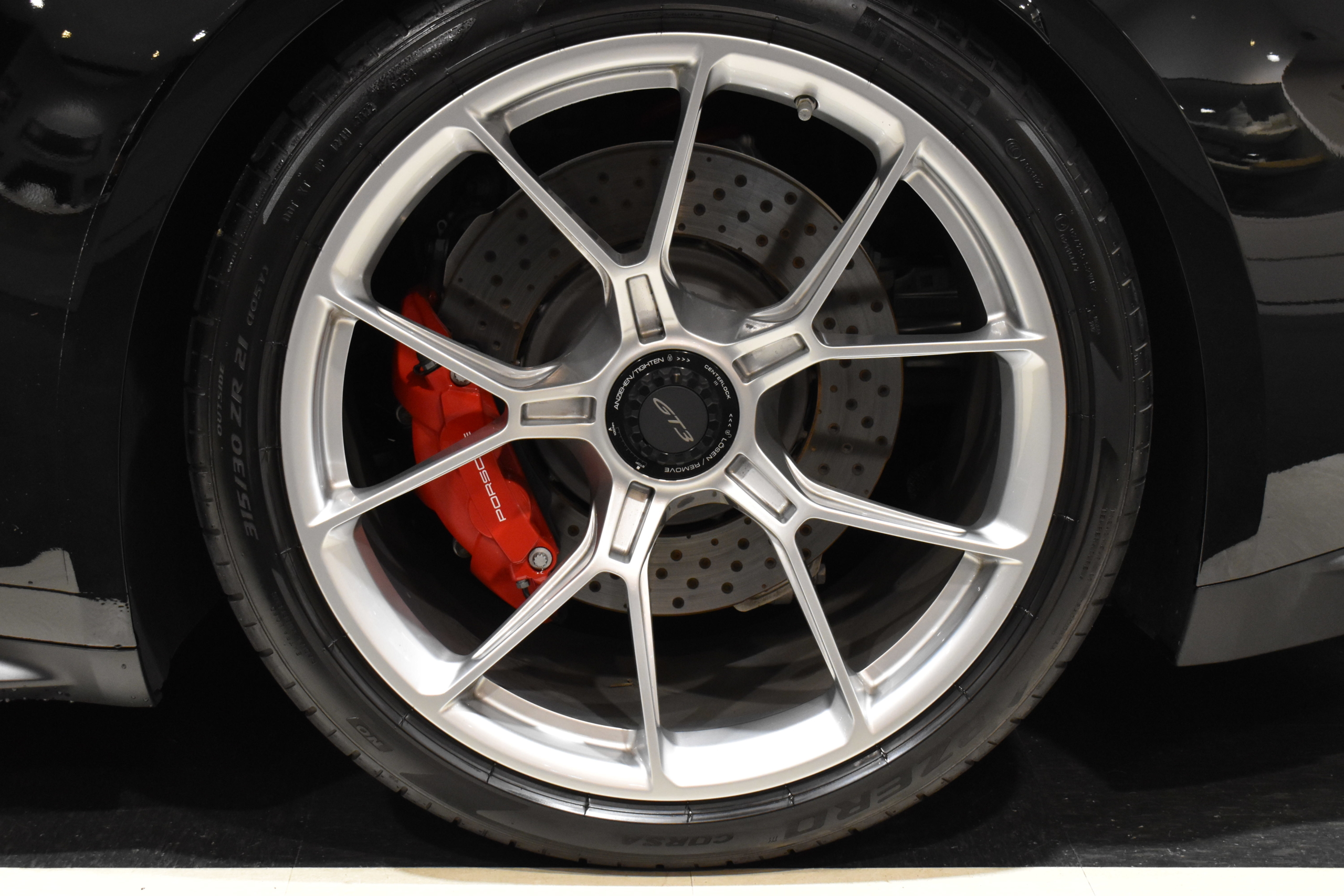 ポルシェ992　GT3　6MT　スポーツクロノ　カーボンルーフ　カーボンインテリア　フロントリフター　電動シート　スポーツＥＸ