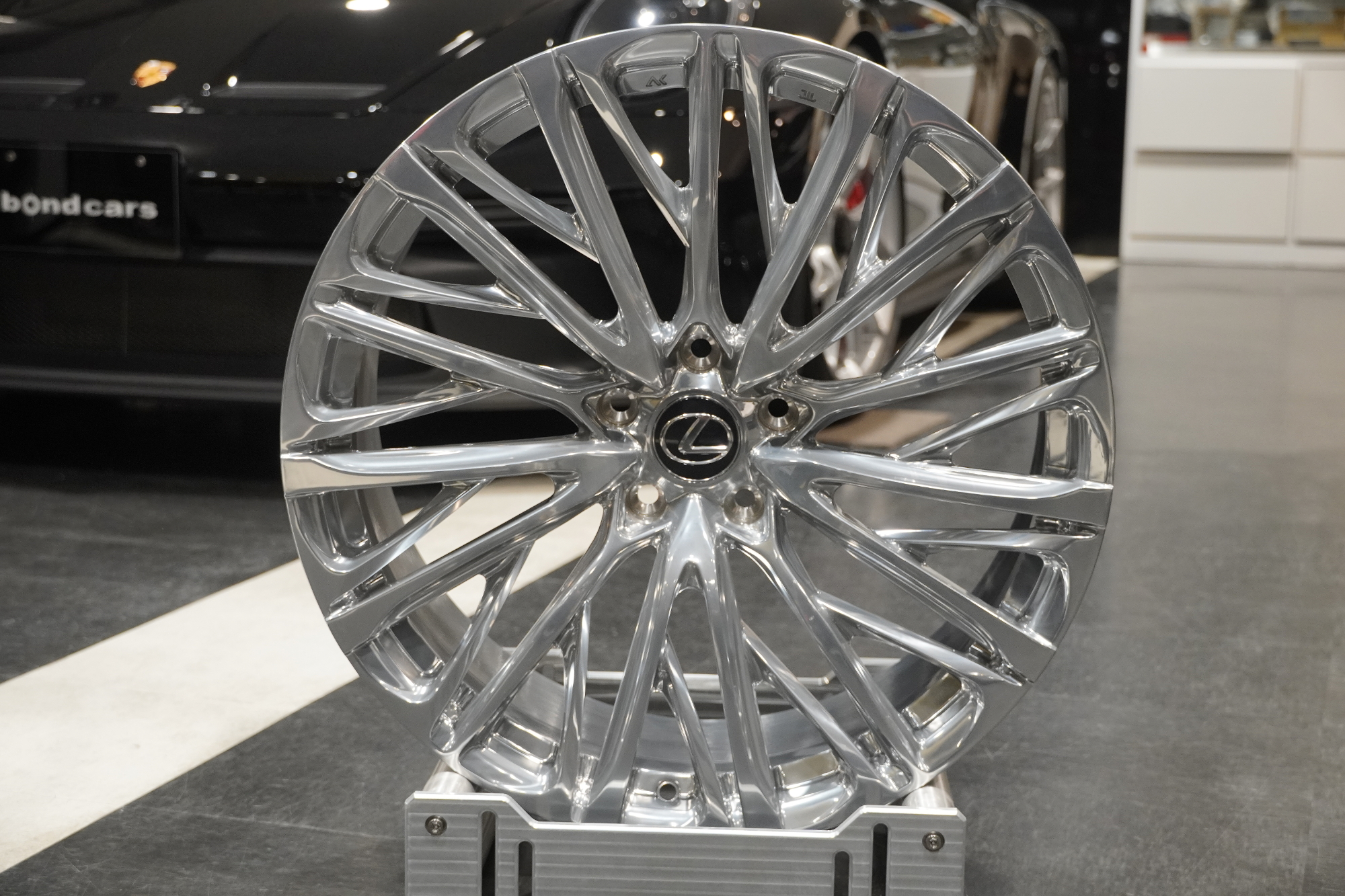 レクサス　LM　AKforged  ホイール　カスタム
