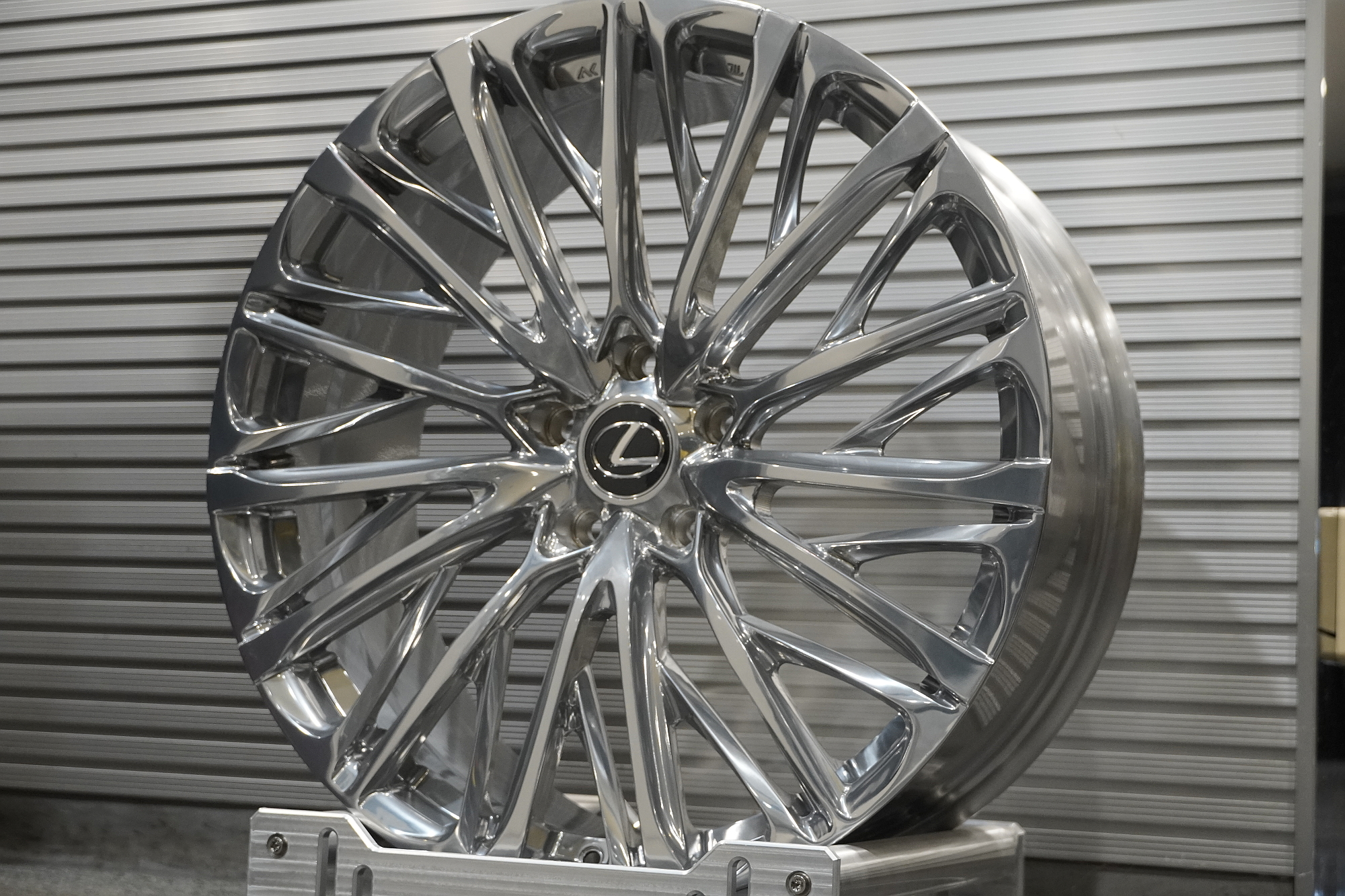 レクサス　LM　AKforged  ホイール　カスタム