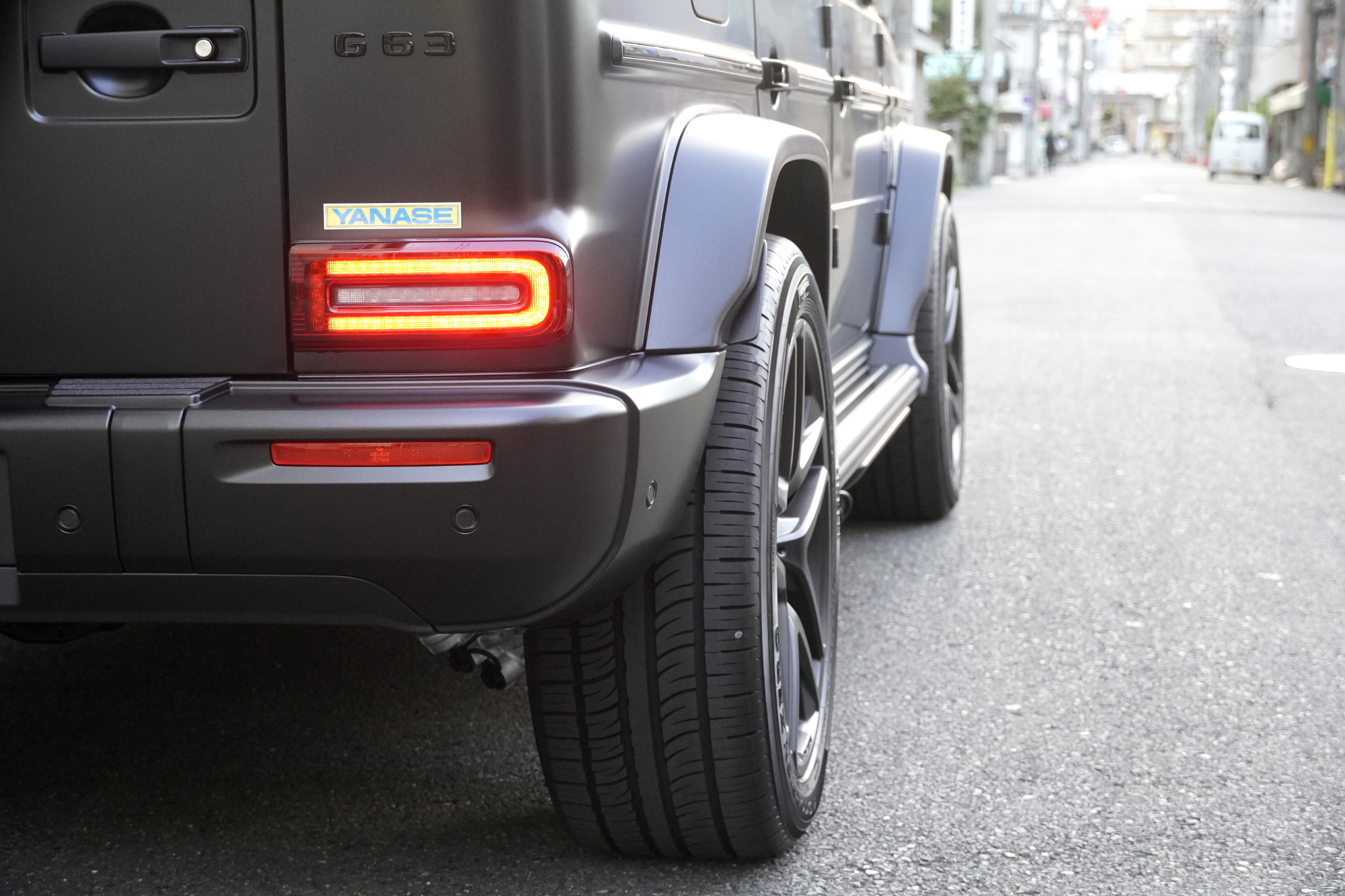 W465 AMG G63 ローダウン ブラックアウト 電動サイドステップ カスタム