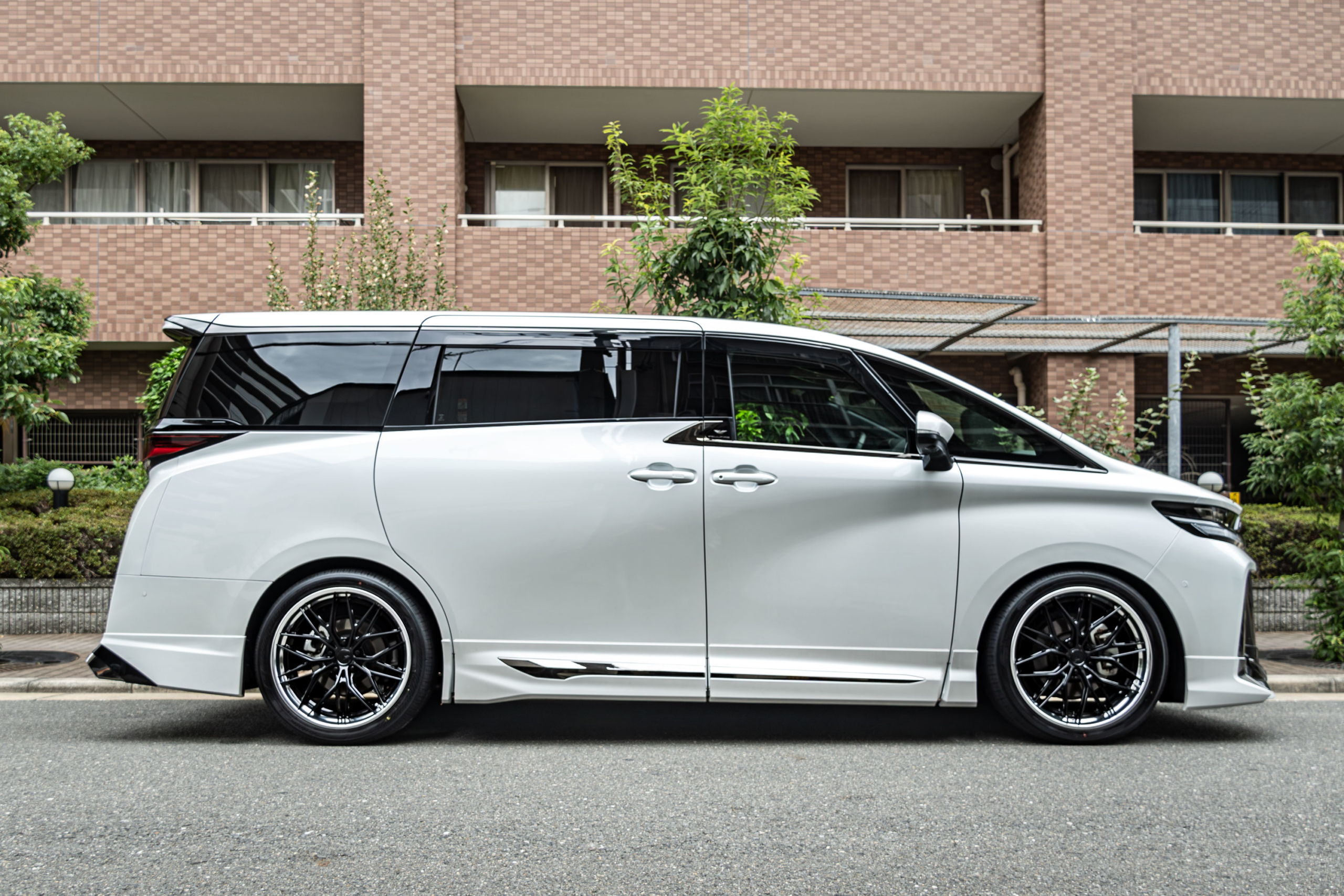 40VELLFIRE AKforged