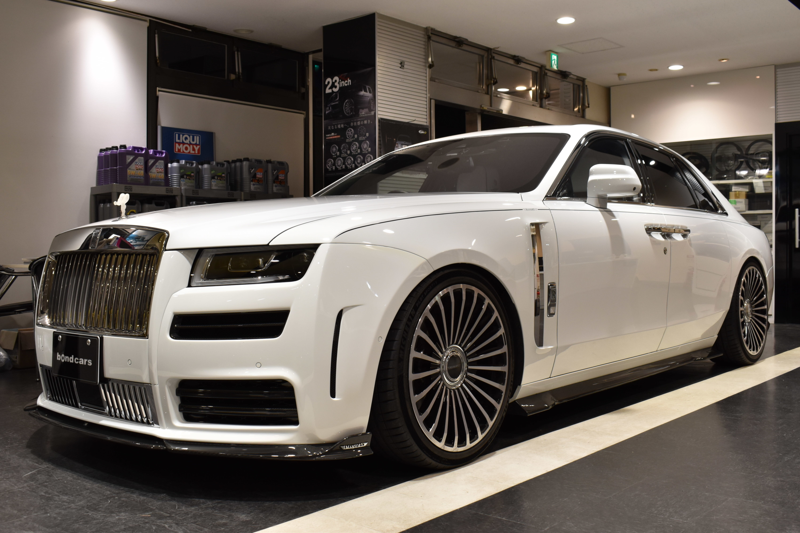 ロールスロイス　ゴーストⅢ　コーチライン　シューティングスターヘッドライナー　リアエンターテイメント　クリスタルSOE　MANSORYフルＫＩＴ　MANSORY22インチアルミホイール　ローダウン　レーダー＆ドラレコ