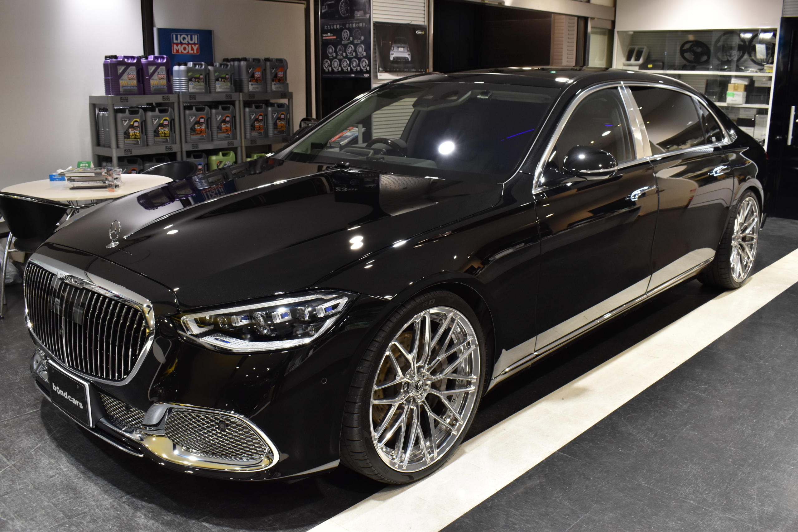 メルセデスマイバッハ　S580　4MATIC　オブシディアンブラック　グレーレザーシート　ＡＬ１３-２１インチＡＷ　ロワリングキット　フロントメッキグリル　3Ｄツィーター 　レーダー＆ドライブレコーダー