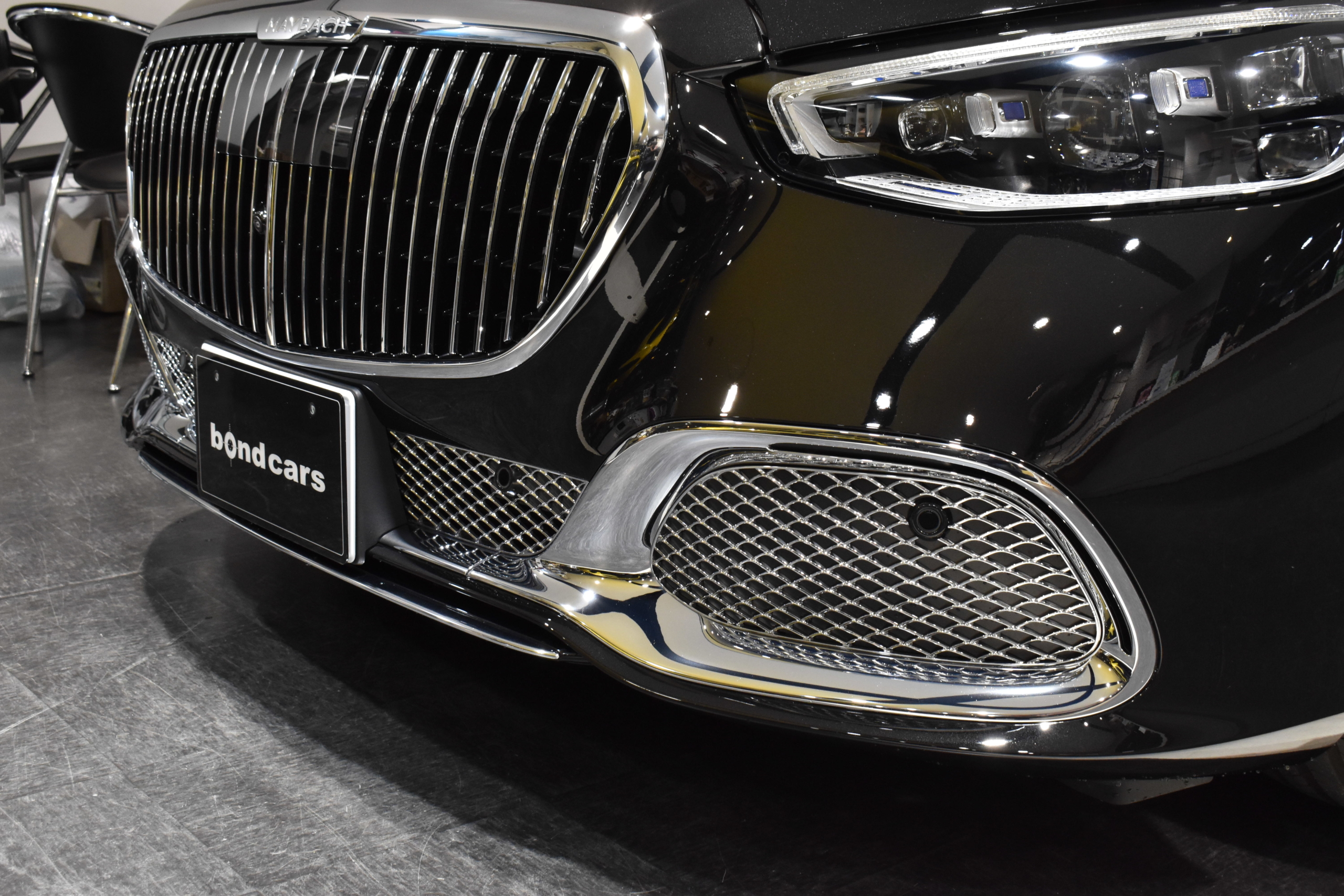 メルセデスマイバッハ　S580　4MATIC　オブシディアンブラック　グレーレザーシート　ＡＬ１３-２１インチＡＷ　ロワリングキット　フロントメッキグリル　3Ｄツィーター 　レーダー＆ドライブレコーダー