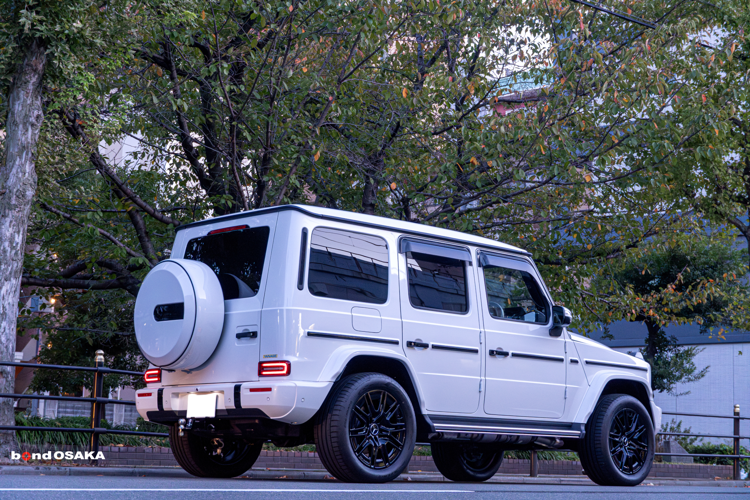 W465　G450d　ブラックアウト　ヒッチメンバー　カスタム