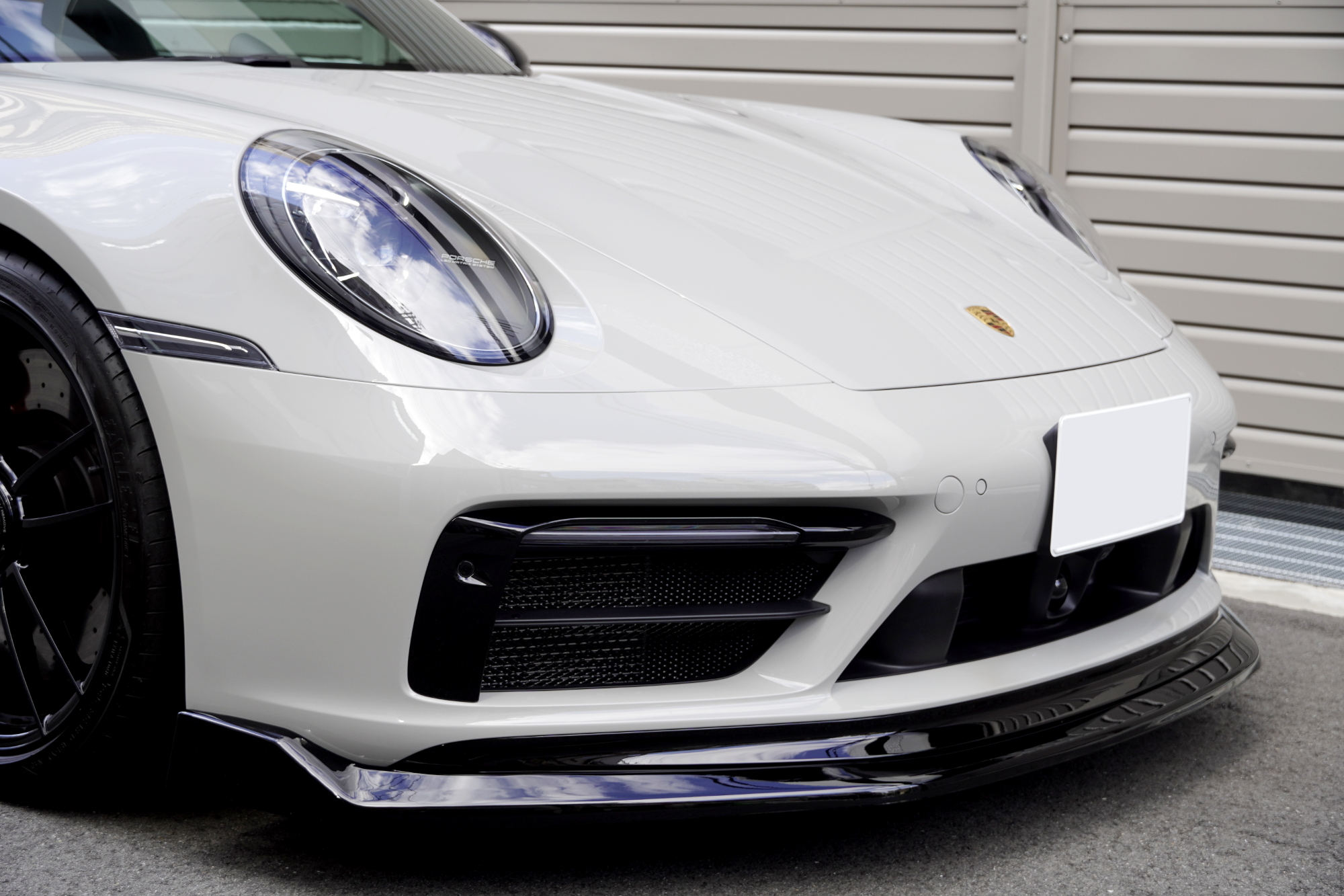 ポルシェ　992　エアロ　ダックテール　カスタム
